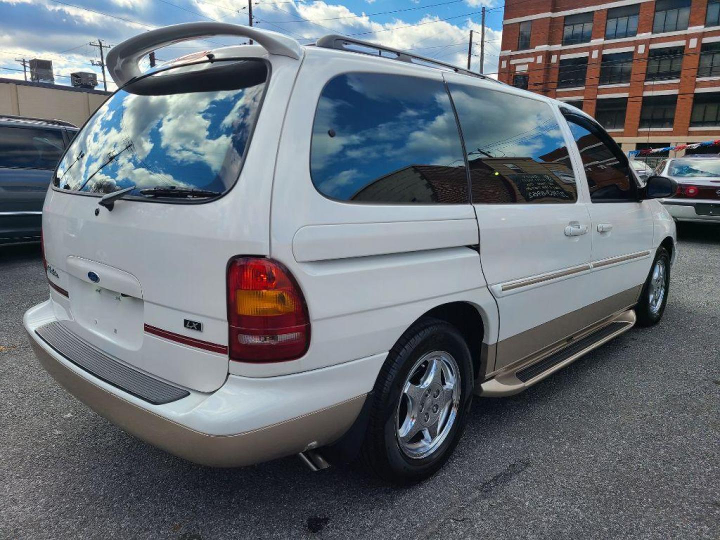 1998 WHITE FORD WINDSTAR WAGON (2FMDA5143WB) with an 3.8L engine, Automatic transmission, located at 117 North Cameron Street, Harrisburg, PA, 17101, (717) 963-8962, 40.266762, -76.875259 - WE FINANCE!!! Good Credit/ Bad Credit/ No Credit - ALL Trade-Ins Welcomed!!! ***Guaranteed Credit Approval*** APPLY ONLINE or CALL us TODAY ;) Internet Prices and Marketplace Prices are SPECIAL discounted ***CASH DEALS*** Retail Prices are higher. Please call us to discuss your cash and finan - Photo#4