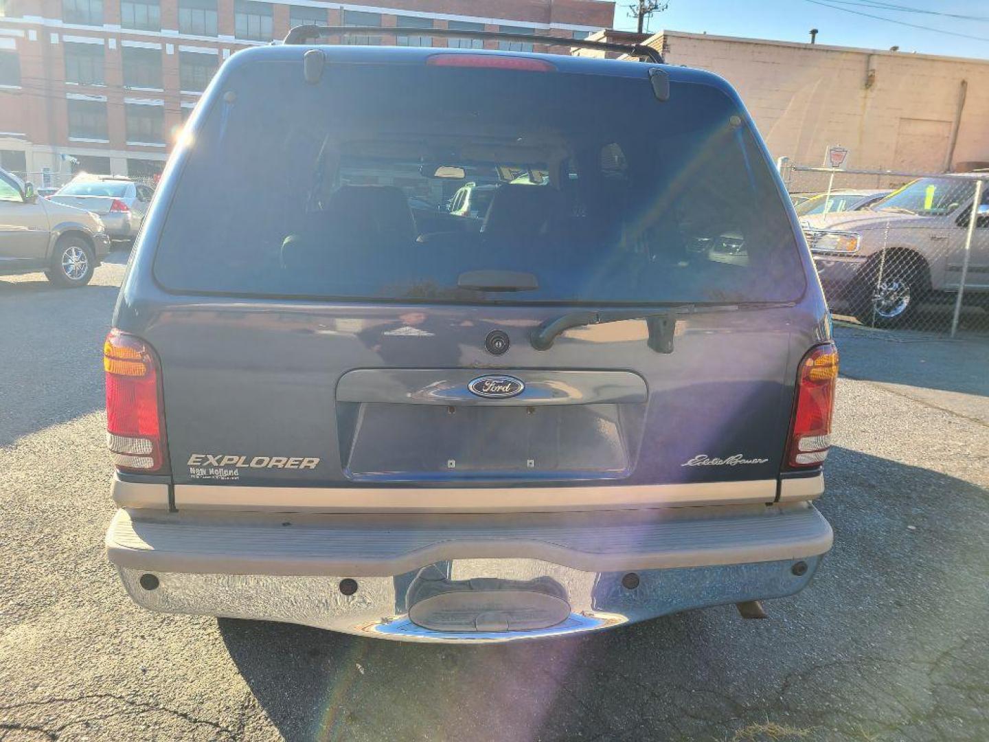 1999 BLUE FORD EXPLORER EDDIE BAUER (1FMDU34E2XZ) with an 4.0L engine, Automatic transmission, located at 117 North Cameron Street, Harrisburg, PA, 17101, (717) 963-8962, 40.266762, -76.875259 - WE FINANCE!!! Good Credit/ Bad Credit/ No Credit - ALL Trade-Ins Welcomed!!! ***Guaranteed Credit Approval*** APPLY ONLINE or CALL us TODAY ;) Internet Prices and Marketplace Prices are SPECIAL discounted ***CASH DEALS*** Retail Prices are higher. Please call us to discuss your cash and finan - Photo#3