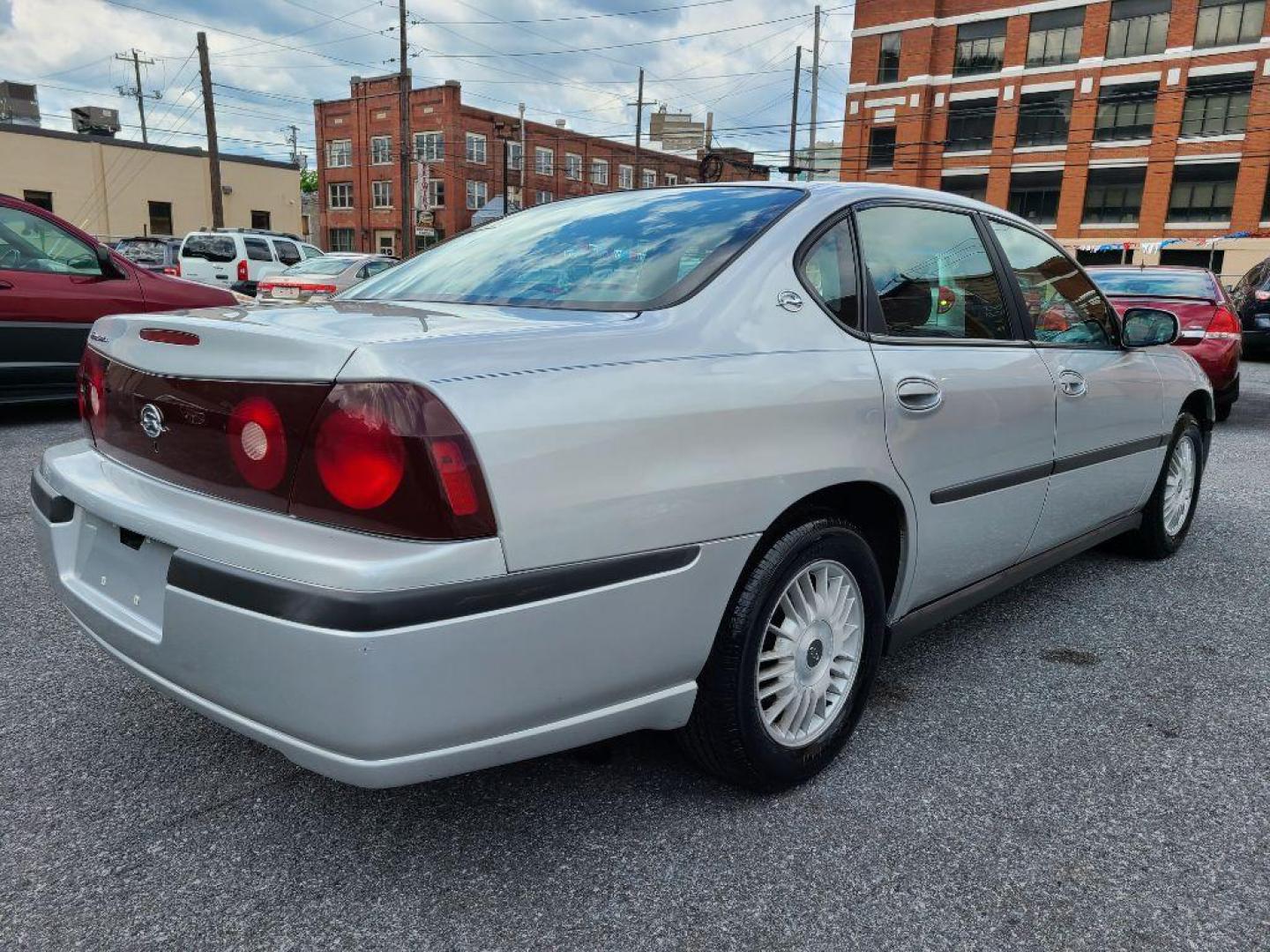 2000 SILVER CHEVROLET IMPALA SEDAN (2G1WF55K4Y9) with an 3.8L engine, Automatic transmission, located at 117 North Cameron Street, Harrisburg, PA, 17101, (717) 963-8962, 40.266762, -76.875259 - WE FINANCE!!! Good Credit/ Bad Credit/ No Credit - ALL Trade-Ins Welcomed!!! ***Guaranteed Credit Approval*** APPLY ONLINE or CALL us TODAY ;) Internet Prices and Marketplace Prices are SPECIAL discounted ***CASH DEALS*** Retail Prices are higher. Please call us to discuss your cash and finan - Photo#4