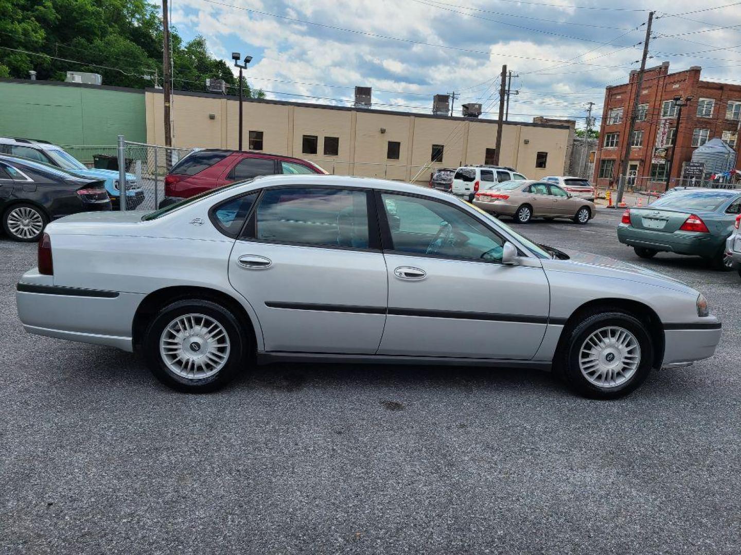 2000 SILVER CHEVROLET IMPALA SEDAN (2G1WF55K4Y9) with an 3.8L engine, Automatic transmission, located at 117 North Cameron Street, Harrisburg, PA, 17101, (717) 963-8962, 40.266762, -76.875259 - WE FINANCE!!! Good Credit/ Bad Credit/ No Credit - ALL Trade-Ins Welcomed!!! ***Guaranteed Credit Approval*** APPLY ONLINE or CALL us TODAY ;) Internet Prices and Marketplace Prices are SPECIAL discounted ***CASH DEALS*** Retail Prices are higher. Please call us to discuss your cash and finan - Photo#5