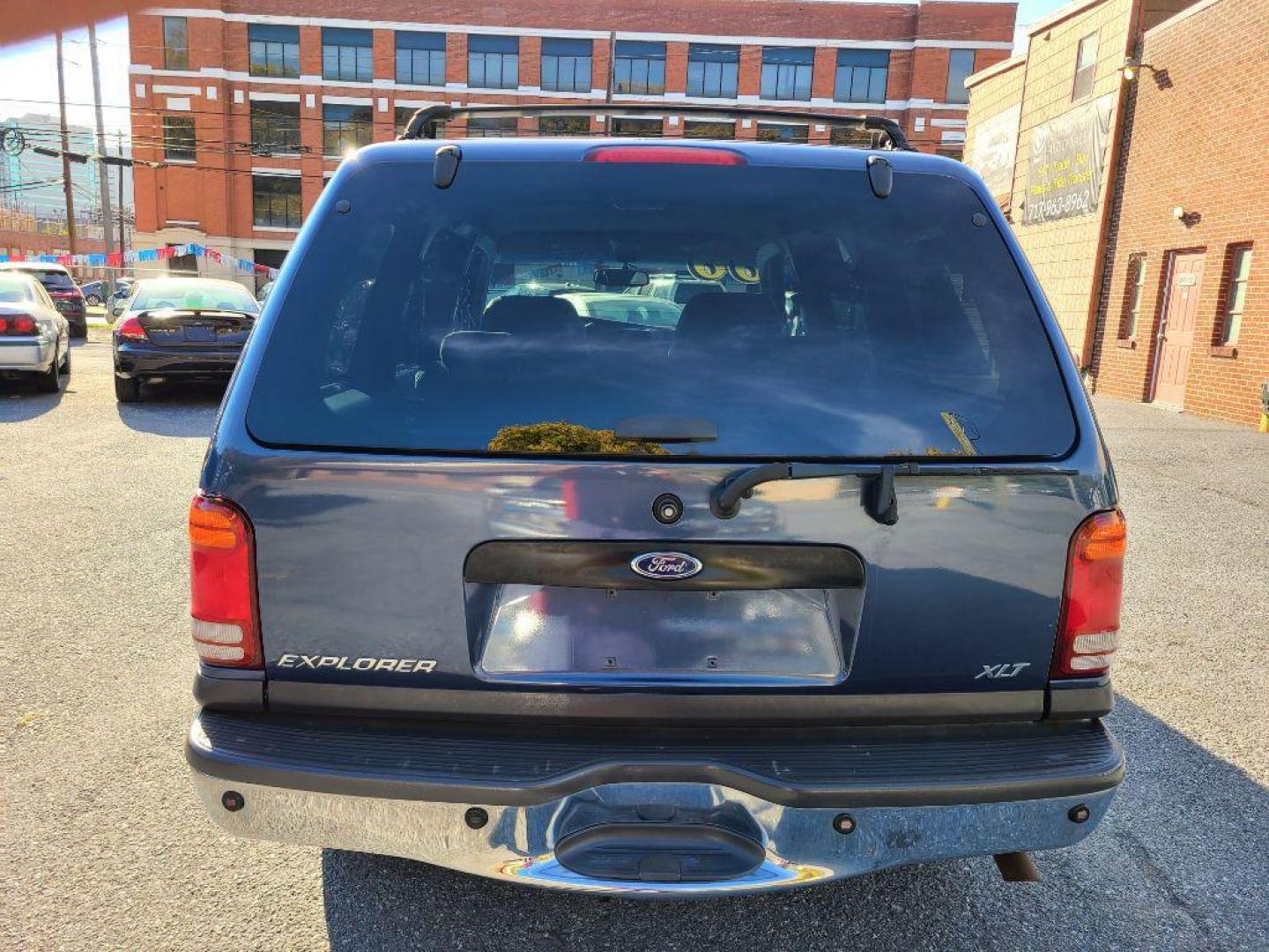 2000 BLUE FORD EXPLORER XLT (1FMZU73E2YZ) with an 4.0L engine, Automatic transmission, located at 117 North Cameron Street, Harrisburg, PA, 17101, (717) 963-8962, 40.266762, -76.875259 - WE FINANCE!!! Good Credit/ Bad Credit/ No Credit - ALL Trade-Ins Welcomed!!! ***Guaranteed Credit Approval*** APPLY ONLINE or CALL us TODAY ;) Internet Prices and Marketplace Prices are SPECIAL discounted ***CASH DEALS*** Retail Prices are higher. Please call us to discuss your cash and finan - Photo#3