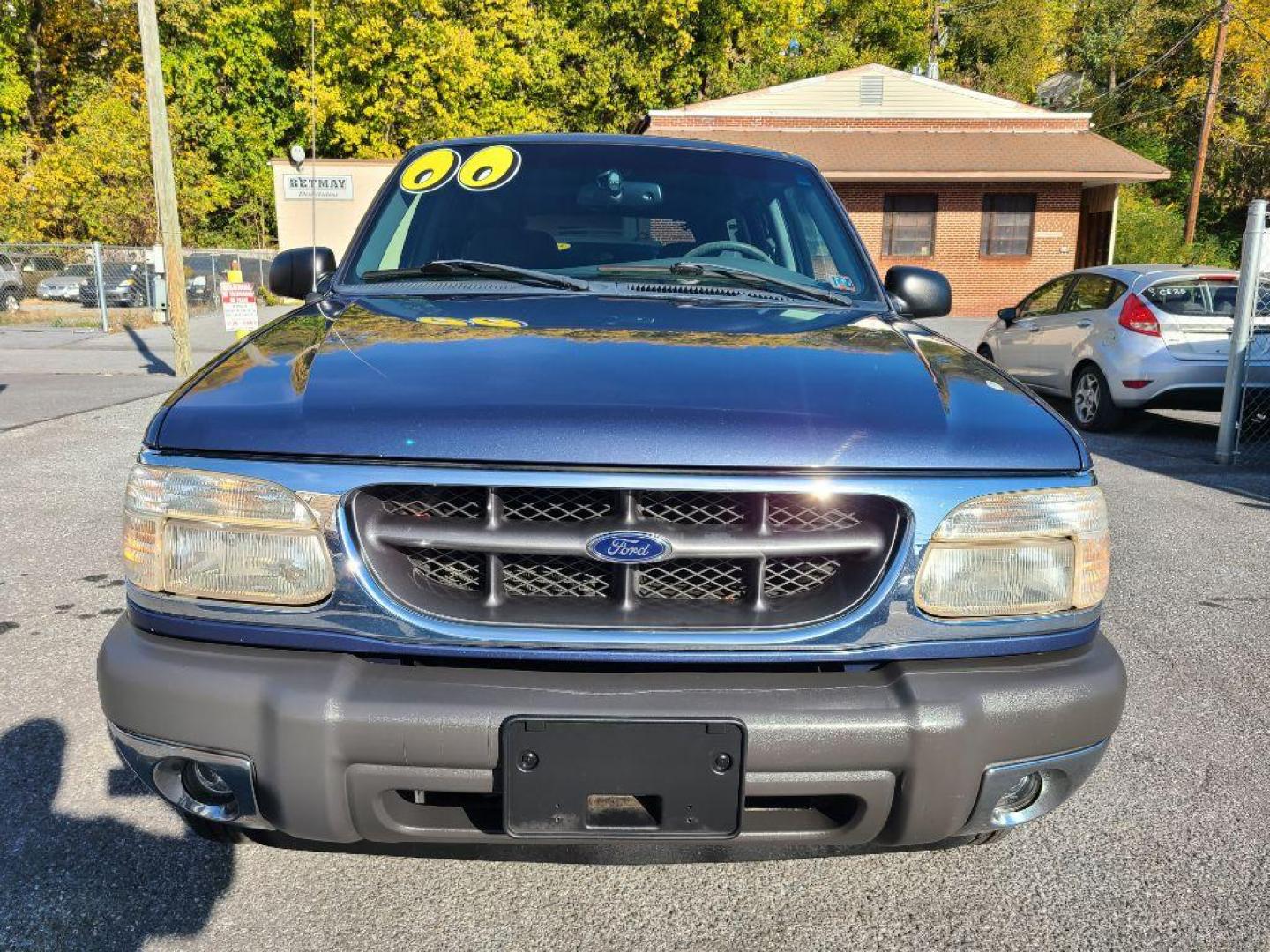 2000 BLUE FORD EXPLORER XLT (1FMZU73E2YZ) with an 4.0L engine, Automatic transmission, located at 117 North Cameron Street, Harrisburg, PA, 17101, (717) 963-8962, 40.266762, -76.875259 - WE FINANCE!!! Good Credit/ Bad Credit/ No Credit - ALL Trade-Ins Welcomed!!! ***Guaranteed Credit Approval*** APPLY ONLINE or CALL us TODAY ;) Internet Prices and Marketplace Prices are SPECIAL discounted ***CASH DEALS*** Retail Prices are higher. Please call us to discuss your cash and finan - Photo#7