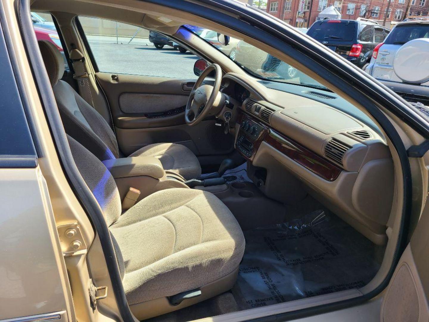 2001 TAN CHRYSLER SEBRING LX (1C3EL46X01N) with an 2.4L engine, Automatic transmission, located at 117 North Cameron Street, Harrisburg, PA, 17101, (717) 963-8962, 40.266762, -76.875259 - WE FINANCE!!! Good Credit/ Bad Credit/ No Credit - ALL Trade-Ins Welcomed!!! ***Guaranteed Credit Approval*** APPLY ONLINE or CALL us TODAY ;) Internet Prices and Marketplace Prices are SPECIAL discounted ***CASH DEALS*** Retail Prices are higher. Please call us to discuss your cash and finan - Photo#8