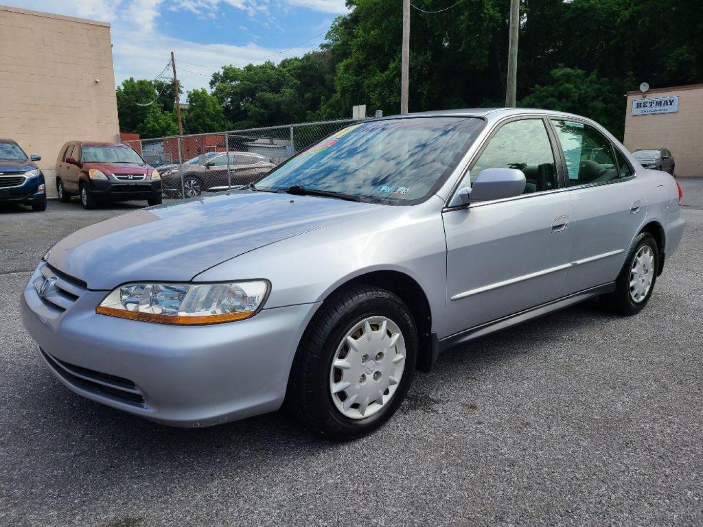 2001 SILVER HONDA ACCORD LX (1HGCG665X1A) with an 2.3L engine, Automatic transmission, located at 117 North Cameron Street, Harrisburg, PA, 17101, (717) 963-8962, 40.266762, -76.875259 - WE FINANCE!!! Good Credit/ Bad Credit/ No Credit - ALL Trade-Ins Welcomed!!! ***Guaranteed Credit Approval*** APPLY ONLINE or CALL us TODAY ;) Internet Prices and Marketplace Prices are SPECIAL discounted ***CASH DEALS*** Retail Prices are higher. Please call us to discuss your cash and finan - Photo#0