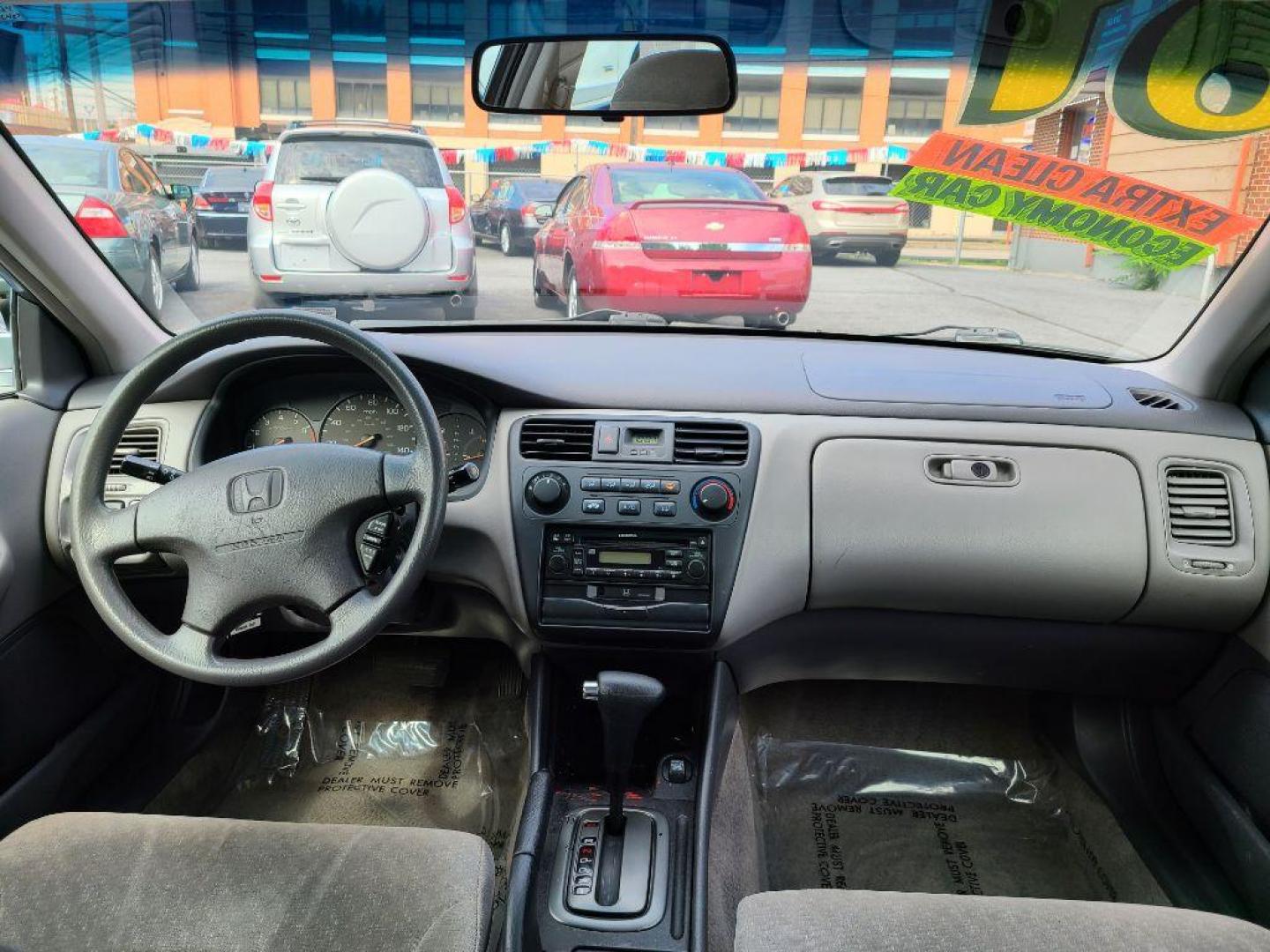 2001 SILVER HONDA ACCORD LX (1HGCG665X1A) with an 2.3L engine, Automatic transmission, located at 117 North Cameron Street, Harrisburg, PA, 17101, (717) 963-8962, 40.266762, -76.875259 - WE FINANCE!!! Good Credit/ Bad Credit/ No Credit - ALL Trade-Ins Welcomed!!! ***Guaranteed Credit Approval*** APPLY ONLINE or CALL us TODAY ;) Internet Prices and Marketplace Prices are SPECIAL discounted ***CASH DEALS*** Retail Prices are higher. Please call us to discuss your cash and finan - Photo#9