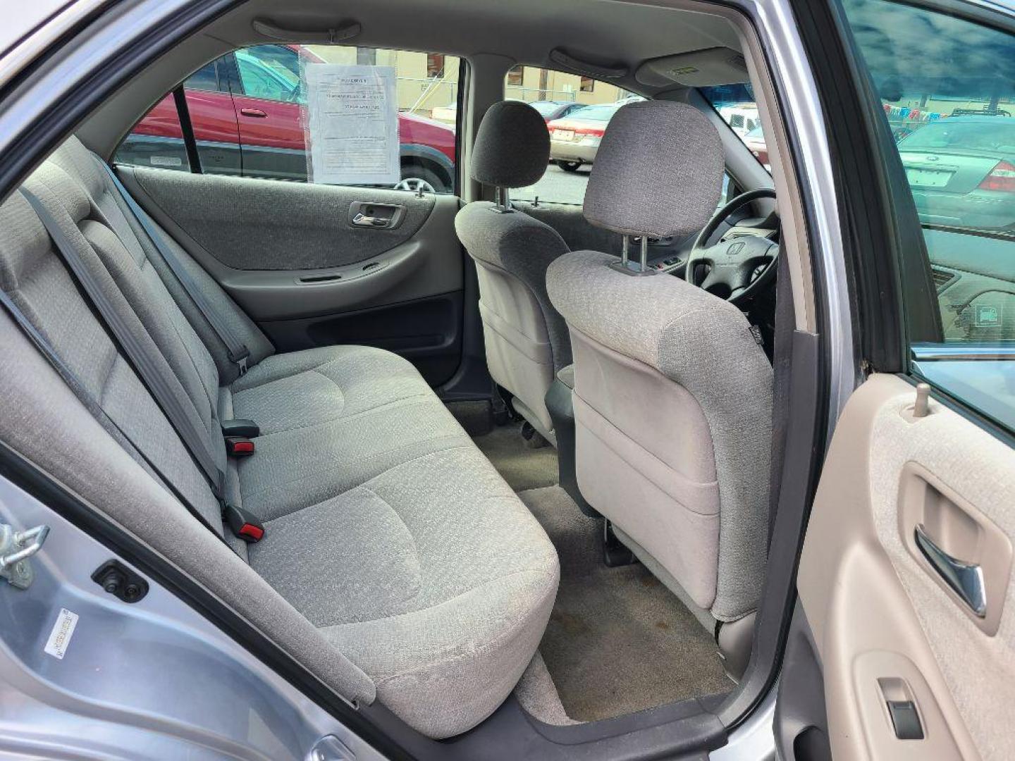 2001 SILVER HONDA ACCORD LX (1HGCG665X1A) with an 2.3L engine, Automatic transmission, located at 117 North Cameron Street, Harrisburg, PA, 17101, (717) 963-8962, 40.266762, -76.875259 - WE FINANCE!!! Good Credit/ Bad Credit/ No Credit - ALL Trade-Ins Welcomed!!! ***Guaranteed Credit Approval*** APPLY ONLINE or CALL us TODAY ;) Internet Prices and Marketplace Prices are SPECIAL discounted ***CASH DEALS*** Retail Prices are higher. Please call us to discuss your cash and finan - Photo#10