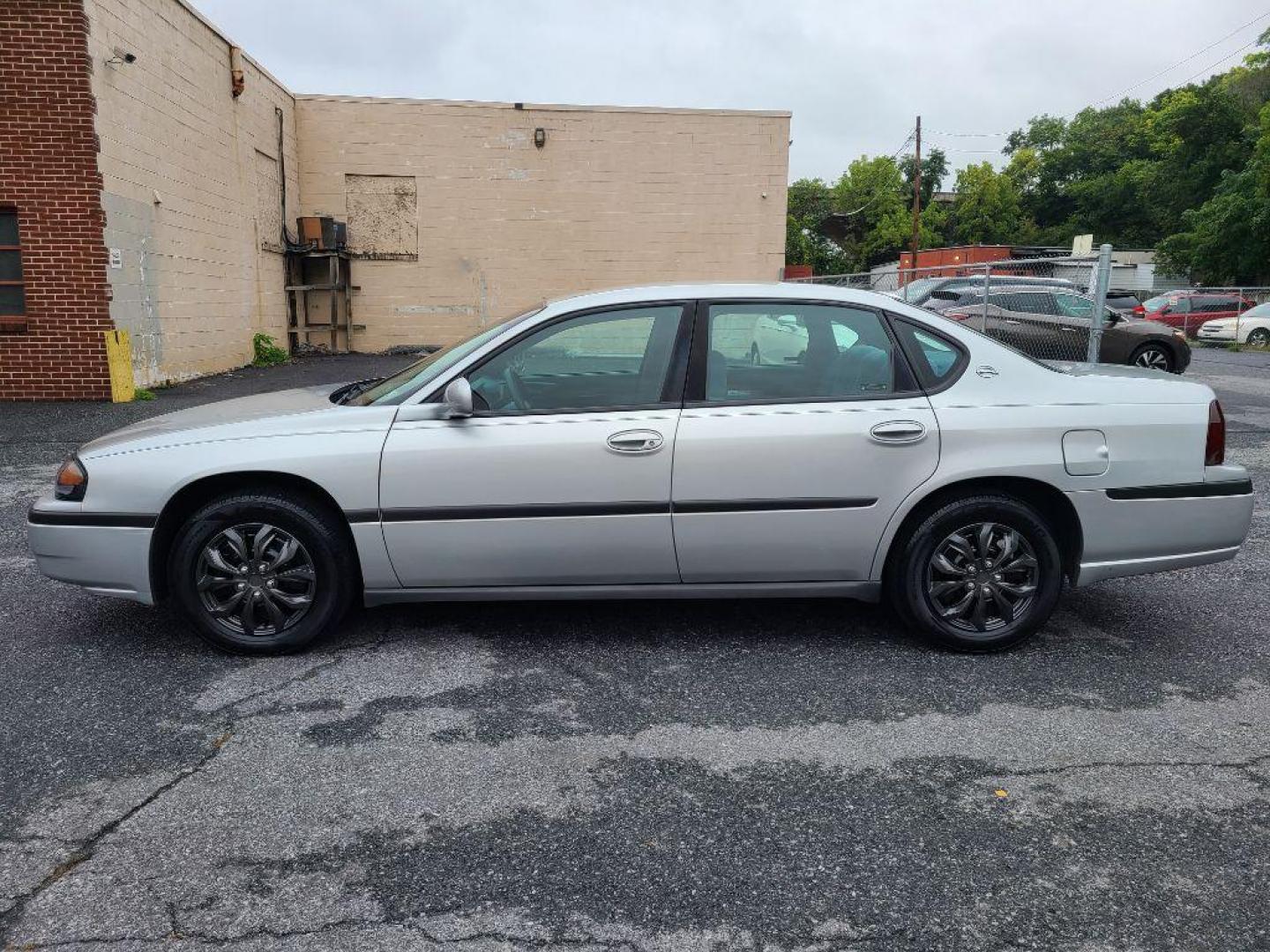 2002 SILVER CHEVROLET IMPALA SDN (2G1WF52E429) with an 3.4L engine, Automatic transmission, located at 117 North Cameron Street, Harrisburg, PA, 17101, (717) 963-8962, 40.266762, -76.875259 - WE FINANCE!!! Good Credit/ Bad Credit/ No Credit - ALL Trade-Ins Welcomed!!! ***Guaranteed Credit Approval*** APPLY ONLINE or CALL us TODAY ;) Internet Prices and Marketplace Prices are SPECIAL discounted ***CASH DEALS*** Retail Prices are higher. Please call us to discuss your cash and finan - Photo#1