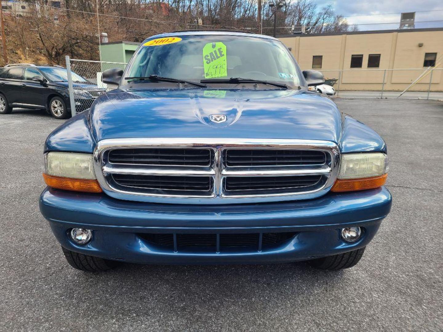 2002 BLUE DODGE DURANGO SLT (1B4HS48NX2F) with an 4.7L engine, Automatic transmission, located at 117 North Cameron Street, Harrisburg, PA, 17101, (717) 963-8962, 40.266762, -76.875259 - WE FINANCE!!! Good Credit/ Bad Credit/ No Credit - ALL Trade-Ins Welcomed!!! ***Guaranteed Credit Approval*** APPLY ONLINE or CALL us TODAY ;) Internet Prices and Marketplace Prices are SPECIAL discounted ***CASH DEALS*** Retail Prices are higher. Please call us to discuss your cash and finan - Photo#7