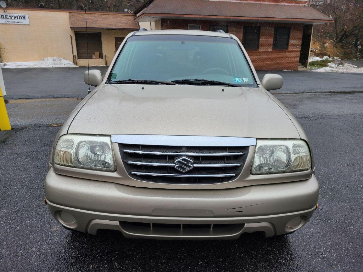 2002 BEIGE SUZUKI XL7 PLUS (JS3TX92V924) with an 2.7L engine, Automatic transmission, located at 117 North Cameron Street, Harrisburg, PA, 17101, (717) 963-8962, 40.266762, -76.875259 - WE FINANCE!!! Good Credit/ Bad Credit/ No Credit - ALL Trade-Ins Welcomed!!! ***Guaranteed Credit Approval*** APPLY ONLINE or CALL us TODAY ;) Internet Prices and Marketplace Prices are SPECIAL discounted ***CASH DEALS*** Retail Prices are higher. Please call us to discuss your cash and finan - Photo#7