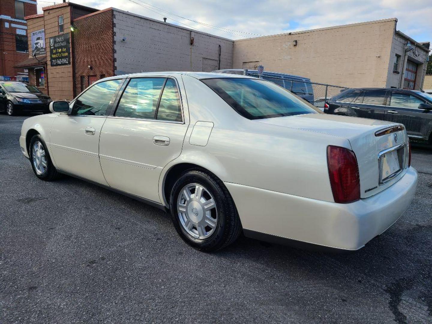 2003 WHITE CADILLAC DEVILLE SEDAN (1G6KD54Y63U) with an 4.6L engine, Automatic transmission, located at 117 North Cameron Street, Harrisburg, PA, 17101, (717) 963-8962, 40.266762, -76.875259 - WE FINANCE!!! Good Credit/ Bad Credit/ No Credit - ALL Trade-Ins Welcomed!!! ***Guaranteed Credit Approval*** APPLY ONLINE or CALL us TODAY ;) Internet Prices and Marketplace Prices are SPECIAL discounted ***CASH DEALS*** Retail Prices are higher. Please call us to discuss your cash and finan - Photo#2