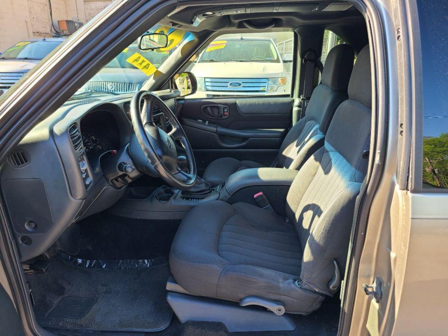 2003 GOLD CHEVROLET BLAZER LS (1GNCT18XX3K) with an 4.3L engine, Automatic transmission, located at 117 North Cameron Street, Harrisburg, PA, 17101, (717) 963-8962, 40.266762, -76.875259 - WE FINANCE!!! Good Credit/ Bad Credit/ No Credit - ALL Trade-Ins Welcomed!!! ***Guaranteed Credit Approval*** APPLY ONLINE or CALL us TODAY ;) Internet Prices and Marketplace Prices are SPECIAL discounted ***CASH DEALS*** Retail Prices are higher. Please call us to discuss your cash and finan - Photo#15