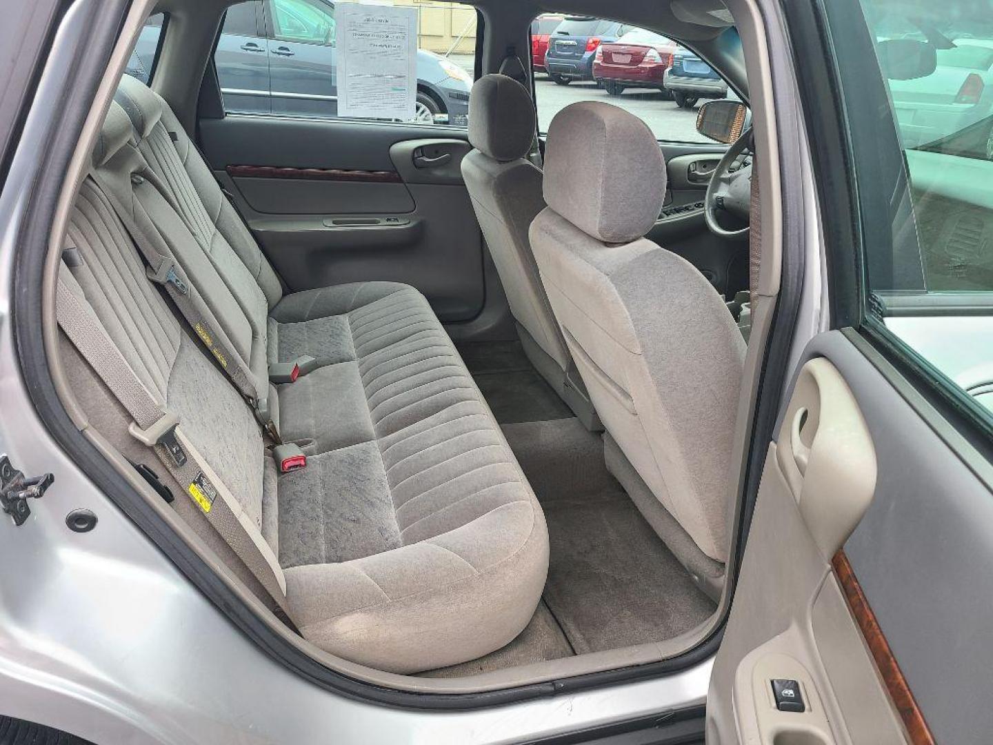 2003 SILVER CHEVROLET IMPALA SDN (2G1WF52E939) with an 3.4L engine, Automatic transmission, located at 117 North Cameron Street, Harrisburg, PA, 17101, (717) 963-8962, 40.266762, -76.875259 - WE FINANCE!!! Good Credit/ Bad Credit/ No Credit - ALL Trade-Ins Welcomed!!! ***Guaranteed Credit Approval*** APPLY ONLINE or CALL us TODAY ;) Internet Prices and Marketplace Prices are SPECIAL discounted ***CASH DEALS*** Retail Prices are higher. Please call us to discuss your cash and finan - Photo#10