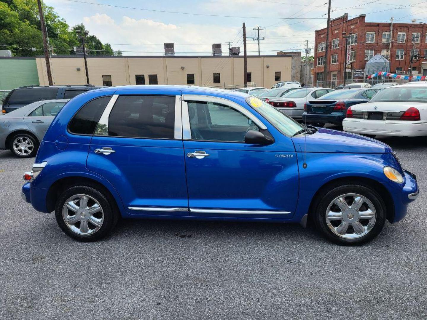 2003 BLUE CHRYSLER PT CRUISER LIMITED (3C8FY68B63T) with an 2.4L engine, Automatic transmission, located at 117 North Cameron Street, Harrisburg, PA, 17101, (717) 963-8962, 40.266762, -76.875259 - WE FINANCE!!! Good Credit/ Bad Credit/ No Credit - ALL Trade-Ins Welcomed!!! ***Guaranteed Credit Approval*** APPLY ONLINE or CALL us TODAY ;) Internet Prices and Marketplace Prices are SPECIAL discounted ***CASH DEALS*** Retail Prices are higher. Please call us to discuss your cash and finan - Photo#5