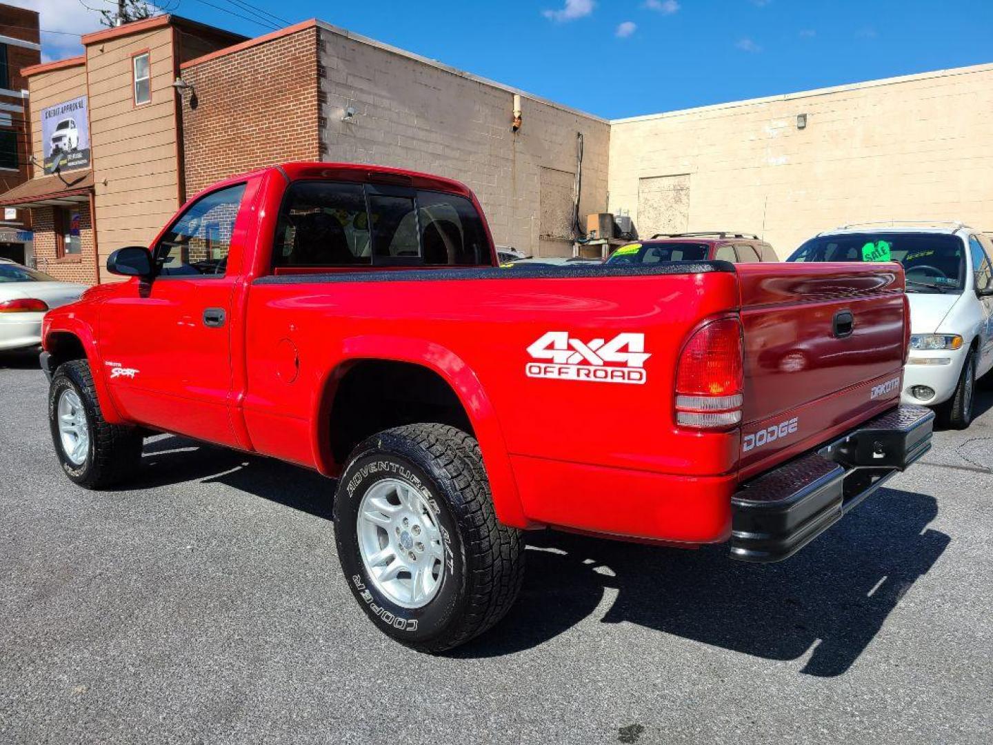 2003 RED DODGE DAKOTA SXT (1D7GG16X23S) with an 3.9L engine, Automatic transmission, located at 117 North Cameron Street, Harrisburg, PA, 17101, (717) 963-8962, 40.266762, -76.875259 - WE FINANCE!!! Good Credit/ Bad Credit/ No Credit - ALL Trade-Ins Welcomed!!! ***Guaranteed Credit Approval*** APPLY ONLINE or CALL us TODAY ;) Internet Prices and Marketplace Prices are SPECIAL discounted ***CASH DEALS*** Retail Prices are higher. Please call us to discuss your cash and finan - Photo#2