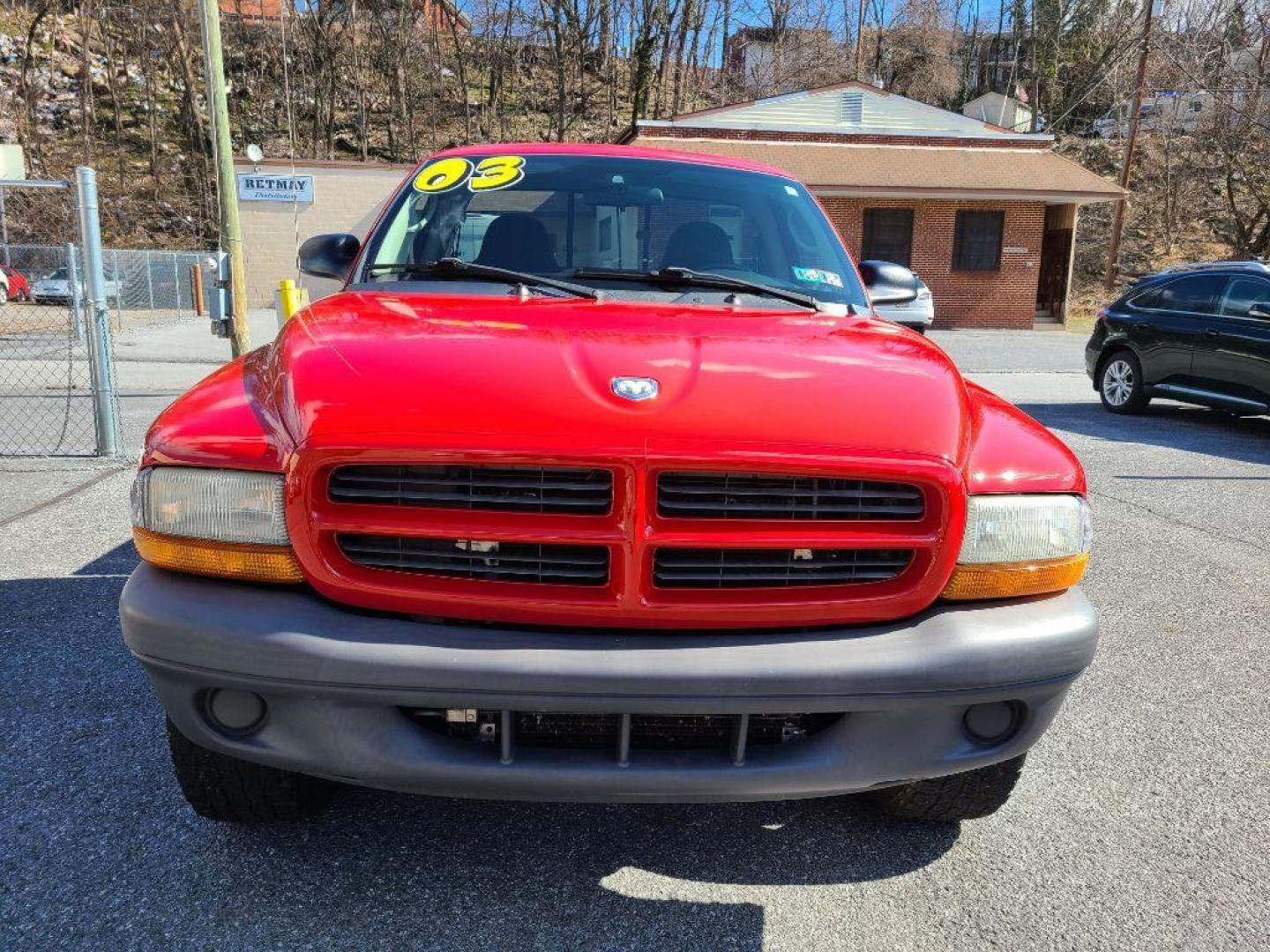 2003 RED DODGE DAKOTA SXT (1D7GG16X23S) with an 3.9L engine, Automatic transmission, located at 117 North Cameron Street, Harrisburg, PA, 17101, (717) 963-8962, 40.266762, -76.875259 - WE FINANCE!!! Good Credit/ Bad Credit/ No Credit - ALL Trade-Ins Welcomed!!! ***Guaranteed Credit Approval*** APPLY ONLINE or CALL us TODAY ;) Internet Prices and Marketplace Prices are SPECIAL discounted ***CASH DEALS*** Retail Prices are higher. Please call us to discuss your cash and finan - Photo#7