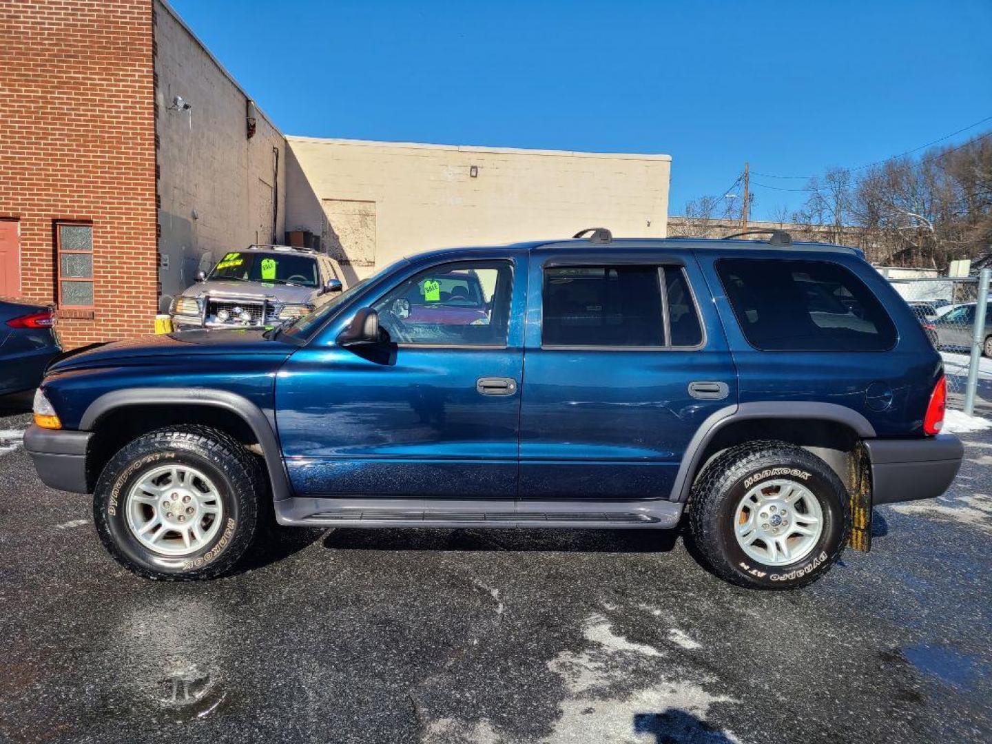 2003 BLUE DODGE DURANGO SPORT (1D4HS38N03F) with an 4.7L engine, Automatic transmission, located at 7981 Paxton Street, Harrisburg, PA, 17111, (717) 561-2926, 40.261490, -76.749229 - WE FINANCE!!! Good Credit/ Bad Credit/ No Credit - ALL Trade-Ins Welcomed!!! ***Guaranteed Credit Approval*** APPLY ONLINE or CALL us TODAY ;) Internet Prices and Marketplace Prices are SPECIAL discounted ***CASH DEALS*** Retail Prices are higher. Please call us to discuss your cash and finan - Photo#1