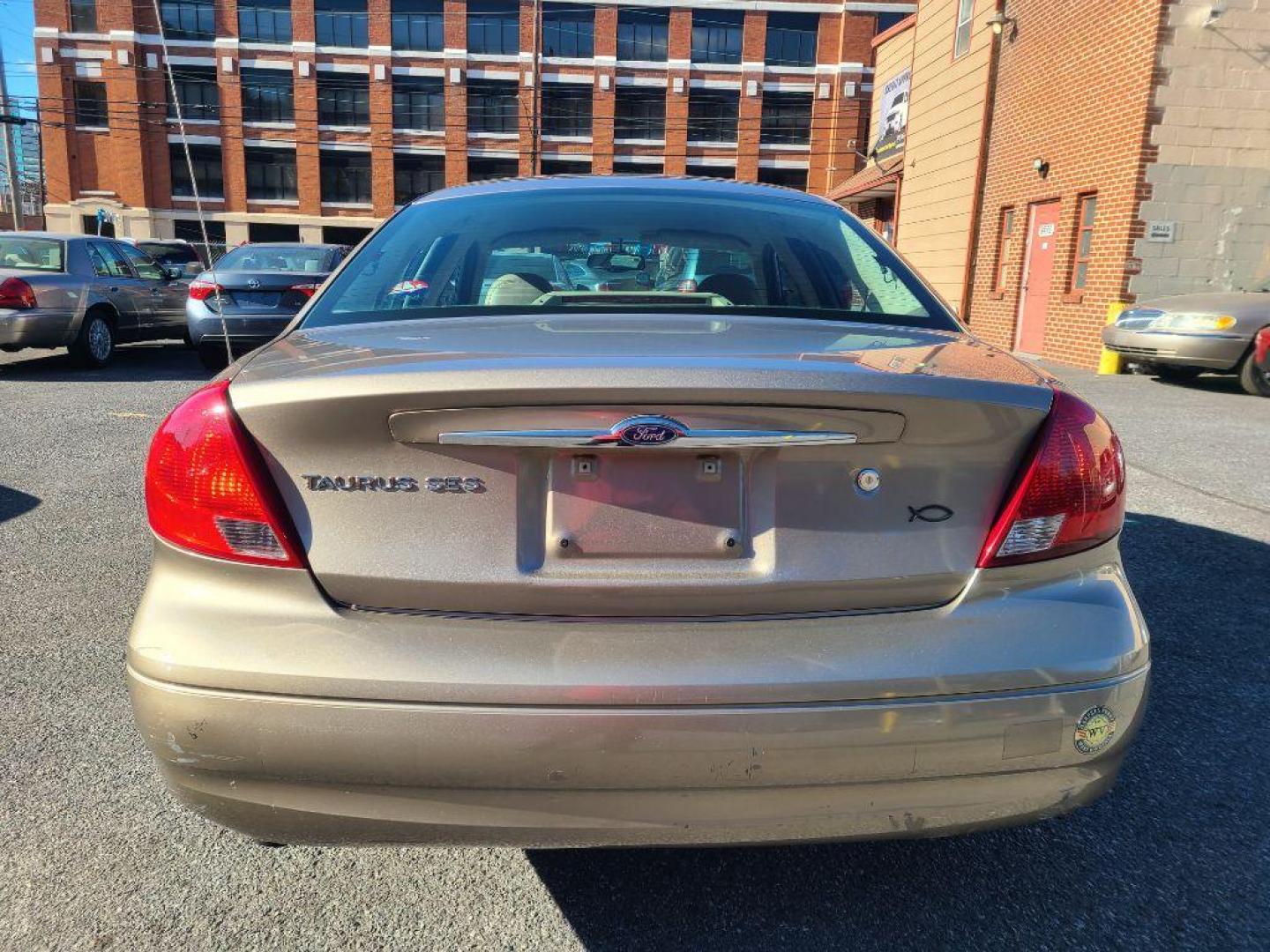 2003 TAN FORD TAURUS SES (1FAHP55U53G) with an 3.0L engine, Automatic transmission, located at 117 North Cameron Street, Harrisburg, PA, 17101, (717) 963-8962, 40.266762, -76.875259 - WE FINANCE!!! Good Credit/ Bad Credit/ No Credit - ALL Trade-Ins Welcomed!!! ***Guaranteed Credit Approval*** APPLY ONLINE or CALL us TODAY ;) Internet Prices and Marketplace Prices are SPECIAL discounted ***CASH DEALS*** Retail Prices are higher. Please call us to discuss your cash and finan - Photo#3