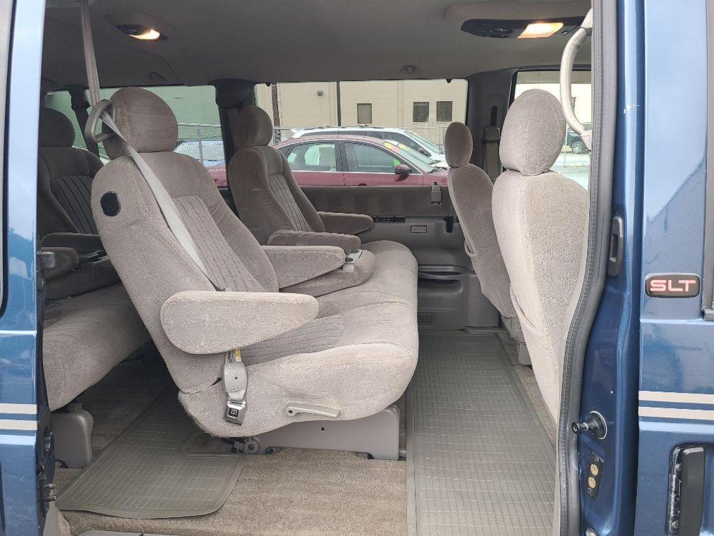 2003 BLUE GMC SAFARI XT (1GKEL19XX3B) with an 4.3L engine, Automatic transmission, located at 117 North Cameron Street, Harrisburg, PA, 17101, (717) 963-8962, 40.266762, -76.875259 - WE FINANCE!!! Good Credit/ Bad Credit/ No Credit - ALL Trade-Ins Welcomed!!! ***Guaranteed Credit Approval*** APPLY ONLINE or CALL us TODAY ;) Internet Prices and Marketplace Prices are SPECIAL discounted ***CASH DEALS*** Retail Prices are higher. Please call us to discuss your cash and finan - Photo#11