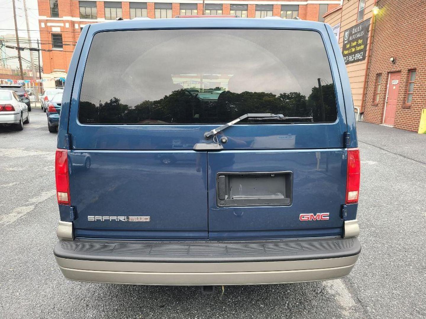 2003 BLUE GMC SAFARI XT (1GKEL19XX3B) with an 4.3L engine, Automatic transmission, located at 117 North Cameron Street, Harrisburg, PA, 17101, (717) 963-8962, 40.266762, -76.875259 - WE FINANCE!!! Good Credit/ Bad Credit/ No Credit - ALL Trade-Ins Welcomed!!! ***Guaranteed Credit Approval*** APPLY ONLINE or CALL us TODAY ;) Internet Prices and Marketplace Prices are SPECIAL discounted ***CASH DEALS*** Retail Prices are higher. Please call us to discuss your cash and finan - Photo#3