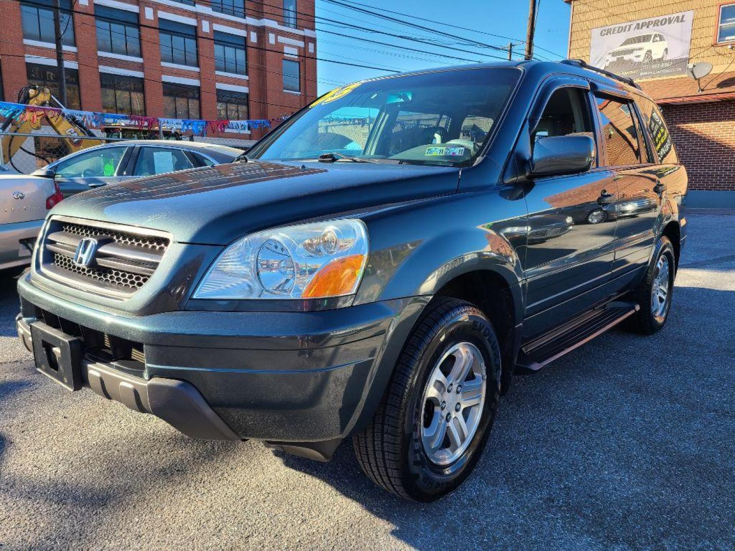 2003 SILVER HONDA PILOT EXL (2HKYF18673H) with an 3.5L engine, Automatic transmission, located at 117 North Cameron Street, Harrisburg, PA, 17101, (717) 963-8962, 40.266762, -76.875259 - WE FINANCE!!! Good Credit/ Bad Credit/ No Credit - ALL Trade-Ins Welcomed!!! ***Guaranteed Credit Approval*** APPLY ONLINE or CALL us TODAY ;) Internet Prices and Marketplace Prices are SPECIAL discounted ***CASH DEALS*** Retail Prices are higher. Please call us to discuss your cash and finan - Photo#0