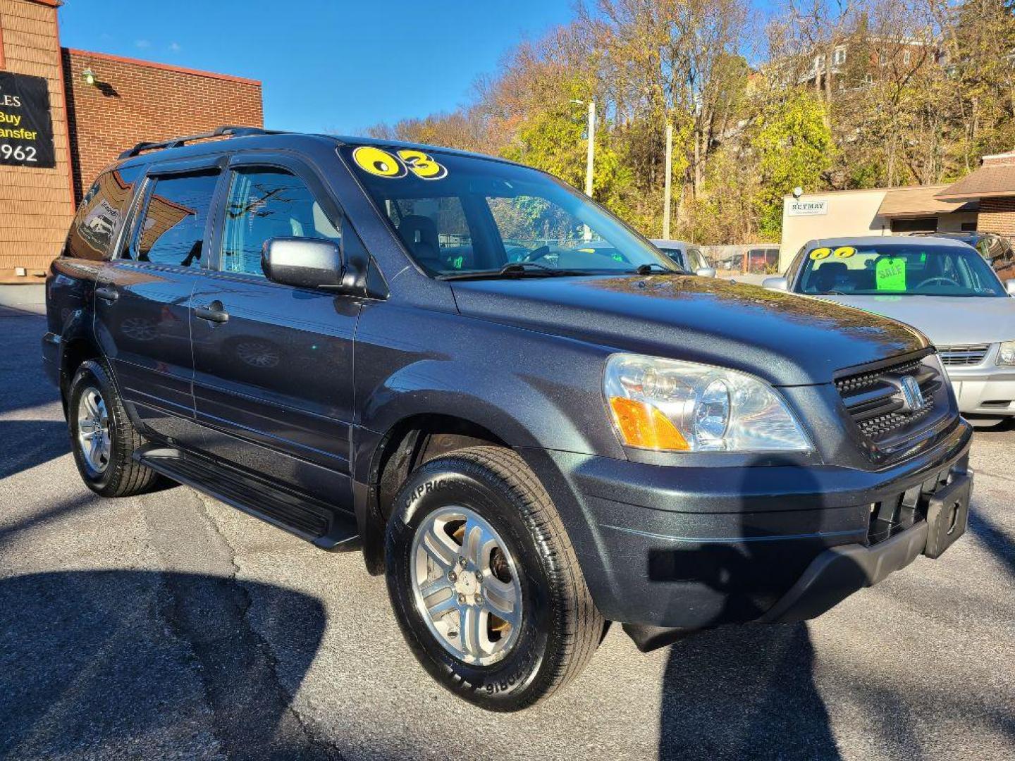 2003 SILVER HONDA PILOT EXL (2HKYF18673H) with an 3.5L engine, Automatic transmission, located at 117 North Cameron Street, Harrisburg, PA, 17101, (717) 963-8962, 40.266762, -76.875259 - WE FINANCE!!! Good Credit/ Bad Credit/ No Credit - ALL Trade-Ins Welcomed!!! ***Guaranteed Credit Approval*** APPLY ONLINE or CALL us TODAY ;) Internet Prices and Marketplace Prices are SPECIAL discounted ***CASH DEALS*** Retail Prices are higher. Please call us to discuss your cash and finan - Photo#7