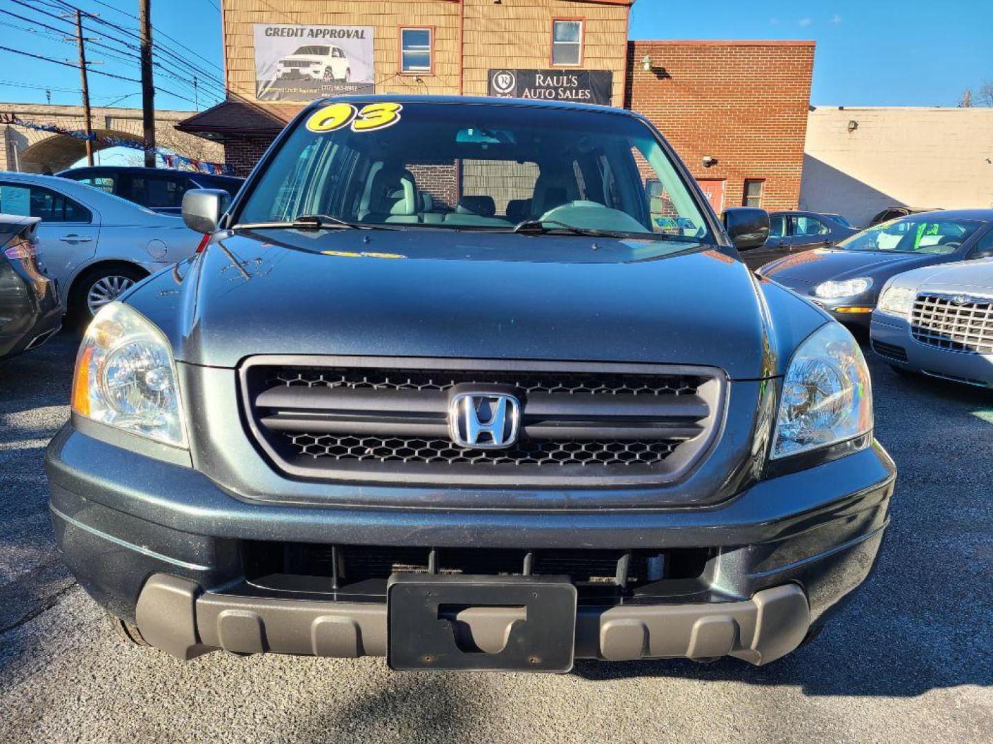 2003 SILVER HONDA PILOT EXL (2HKYF18673H) with an 3.5L engine, Automatic transmission, located at 117 North Cameron Street, Harrisburg, PA, 17101, (717) 963-8962, 40.266762, -76.875259 - WE FINANCE!!! Good Credit/ Bad Credit/ No Credit - ALL Trade-Ins Welcomed!!! ***Guaranteed Credit Approval*** APPLY ONLINE or CALL us TODAY ;) Internet Prices and Marketplace Prices are SPECIAL discounted ***CASH DEALS*** Retail Prices are higher. Please call us to discuss your cash and finan - Photo#8