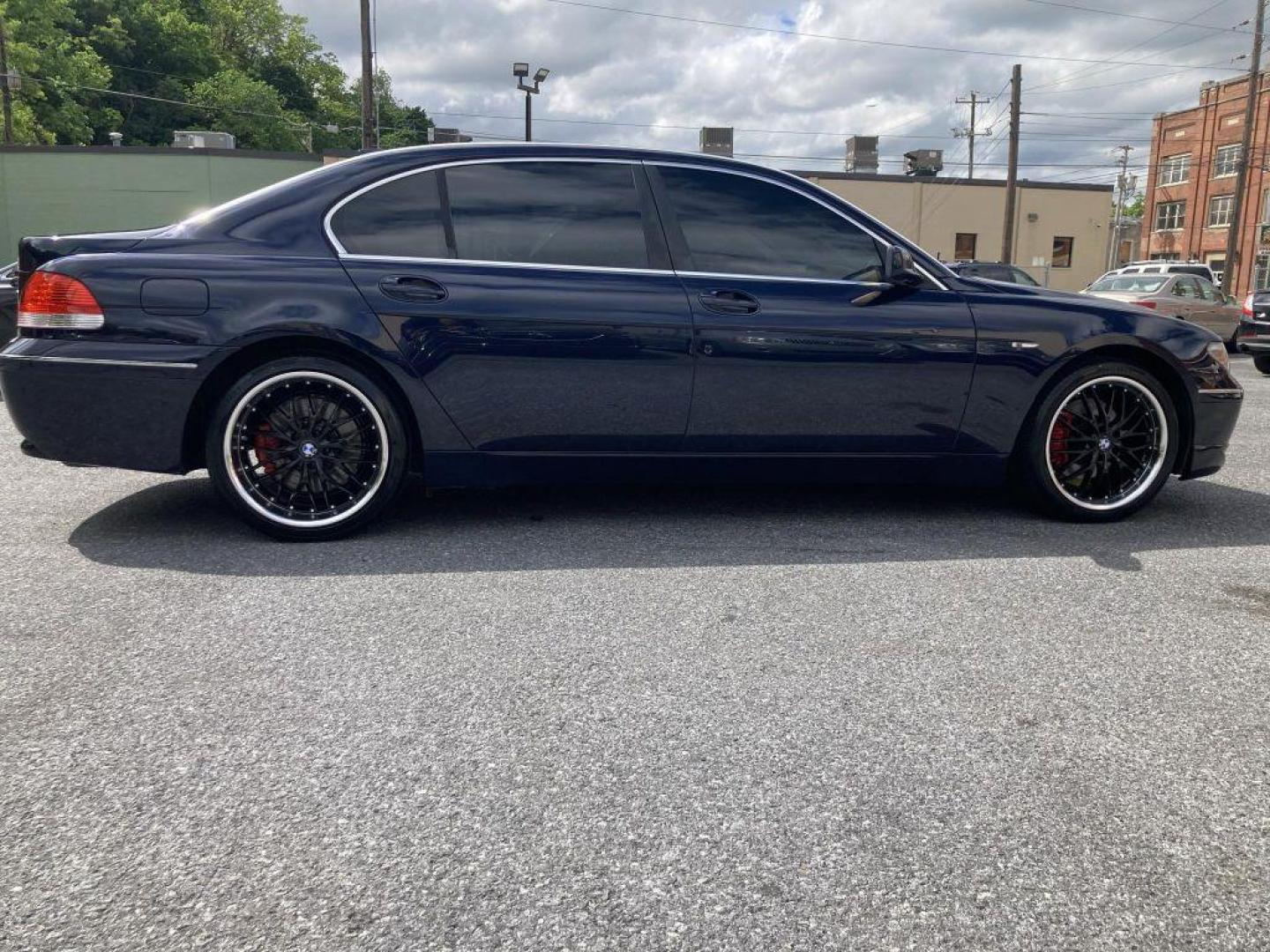 2004 BLACK BMW 745 LI (WBAGN63584D) with an 4.4L engine, Automatic transmission, located at 117 North Cameron Street, Harrisburg, PA, 17101, (717) 963-8962, 40.266762, -76.875259 - WE FINANCE!!! Good Credit/ Bad Credit/ No Credit - ALL Trade-Ins Welcomed!!! ***Guaranteed Credit Approval*** APPLY ONLINE or CALL us TODAY ;) Internet Prices and Marketplace Prices are SPECIAL discounted ***CASH DEALS*** Retail Prices are higher. Please call us to discuss your cash and finan - Photo#5