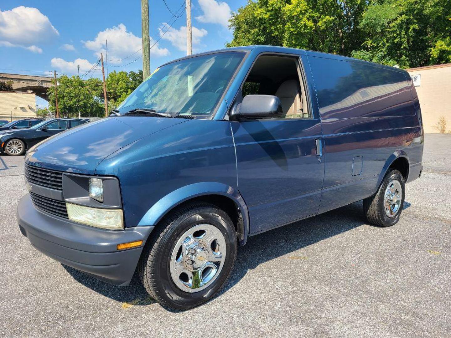 2004 BLUE CHEVROLET ASTRO EXTCARGO (1GCDM19X14B) with an 4.3L engine, Automatic transmission, located at 117 North Cameron Street, Harrisburg, PA, 17101, (717) 963-8962, 40.266762, -76.875259 - WE FINANCE!!! Good Credit/ Bad Credit/ No Credit - ALL Trade-Ins Welcomed!!! ***Guaranteed Credit Approval*** APPLY ONLINE or CALL us TODAY ;) Internet Prices and Marketplace Prices are SPECIAL discounted ***CASH DEALS*** Retail Prices are higher. Please call us to discuss your cash and finan - Photo#0