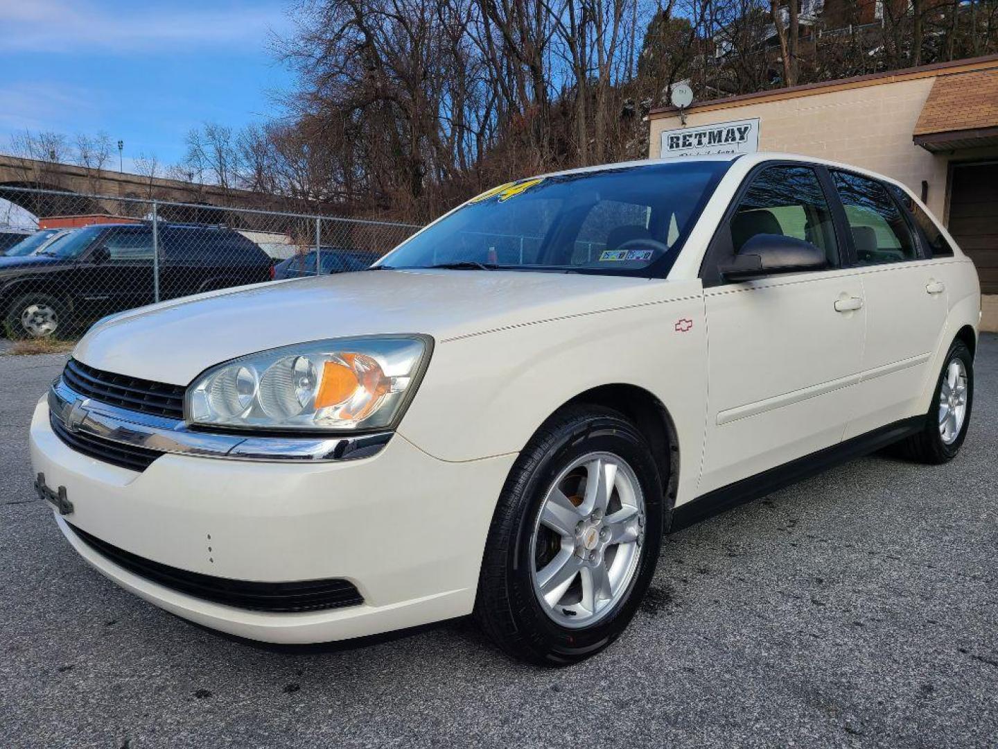 2004 WHITE CHEVROLET MALIBU MAXX LS (1G1ZT64864F) with an 3.5L engine, Automatic transmission, located at 117 North Cameron Street, Harrisburg, PA, 17101, (717) 963-8962, 40.266762, -76.875259 - WE FINANCE!!! Good Credit/ Bad Credit/ No Credit - ALL Trade-Ins Welcomed!!! ***Guaranteed Credit Approval*** APPLY ONLINE or CALL us TODAY ;) Internet Prices and Marketplace Prices are SPECIAL discounted ***CASH DEALS*** Retail Prices are higher. Please call us to discuss your cash and finan - Photo#0