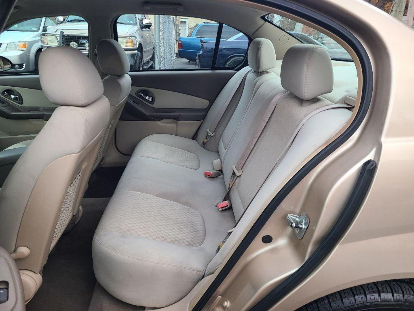 2004 GOLD CHEVROLET MALIBU (1G1ZS52F54F) with an 2.2L engine, Automatic transmission, located at 117 North Cameron Street, Harrisburg, PA, 17101, (717) 963-8962, 40.266762, -76.875259 - WE FINANCE!!! Good Credit/ Bad Credit/ No Credit - ALL Trade-Ins Welcomed!!! ***Guaranteed Credit Approval*** APPLY ONLINE or CALL us TODAY ;) Internet Prices and Marketplace Prices are SPECIAL discounted ***CASH DEALS*** Retail Prices are higher. Please call us to discuss your cash and finan - Photo#11