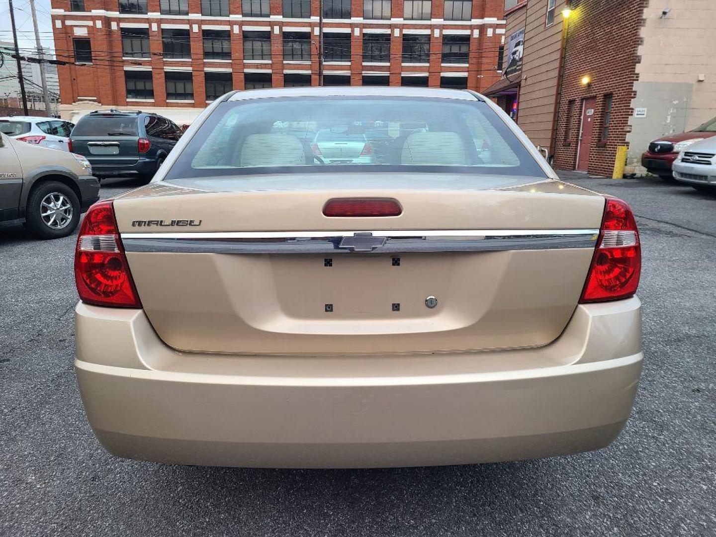 2004 GOLD CHEVROLET MALIBU (1G1ZS52F54F) with an 2.2L engine, Automatic transmission, located at 117 North Cameron Street, Harrisburg, PA, 17101, (717) 963-8962, 40.266762, -76.875259 - WE FINANCE!!! Good Credit/ Bad Credit/ No Credit - ALL Trade-Ins Welcomed!!! ***Guaranteed Credit Approval*** APPLY ONLINE or CALL us TODAY ;) Internet Prices and Marketplace Prices are SPECIAL discounted ***CASH DEALS*** Retail Prices are higher. Please call us to discuss your cash and finan - Photo#3