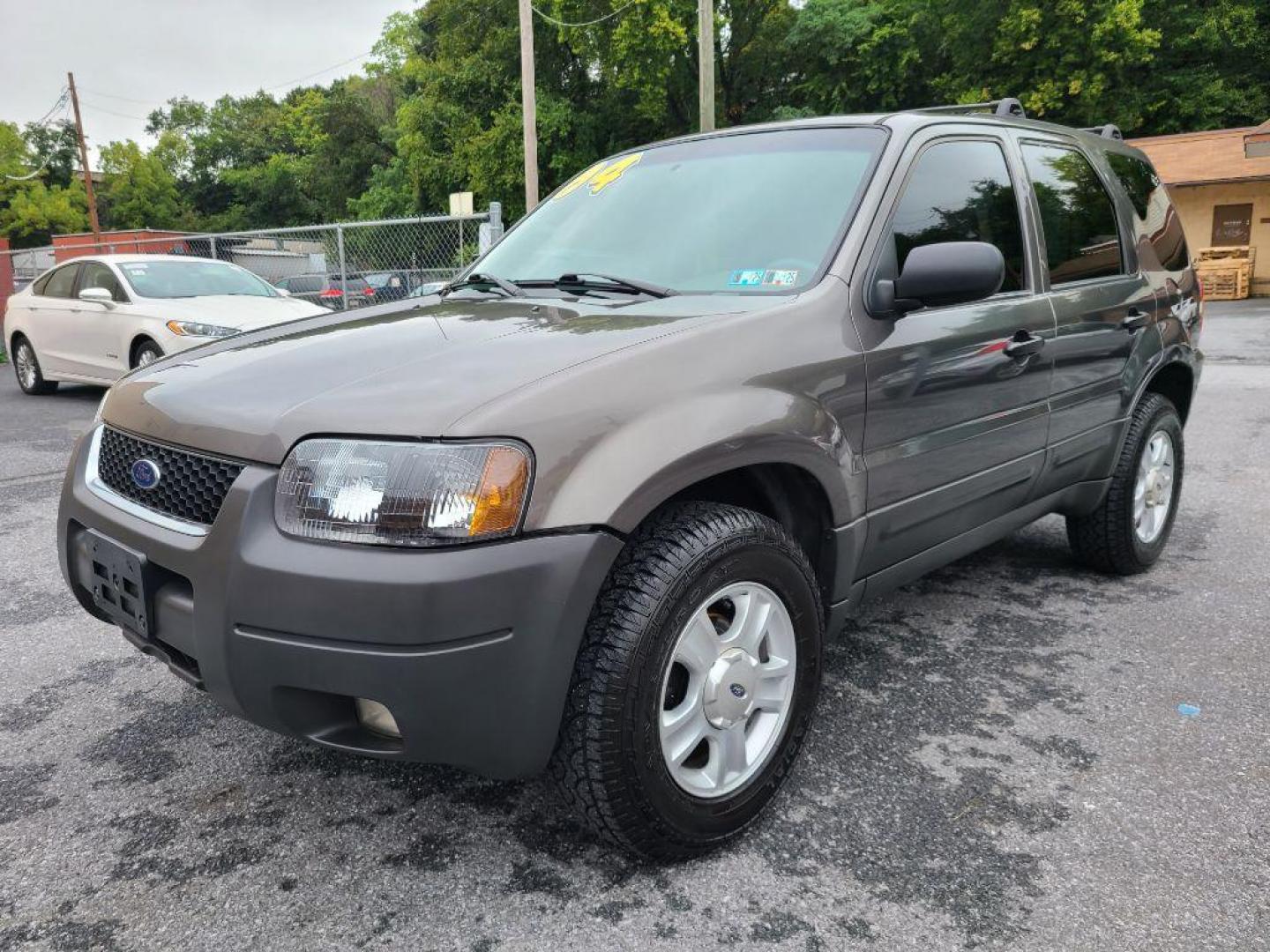 2004 GRAY FORD ESCAPE XLT (1FMCU93164K) with an 3.0L engine, Automatic transmission, located at 117 North Cameron Street, Harrisburg, PA, 17101, (717) 963-8962, 40.266762, -76.875259 - WE FINANCE!!! Good Credit/ Bad Credit/ No Credit - ALL Trade-Ins Welcomed!!! ***Guaranteed Credit Approval*** APPLY ONLINE or CALL us TODAY ;) Internet Prices and Marketplace Prices are SPECIAL discounted ***CASH DEALS*** Retail Prices are higher. Please call us to discuss your cash and finan - Photo#0