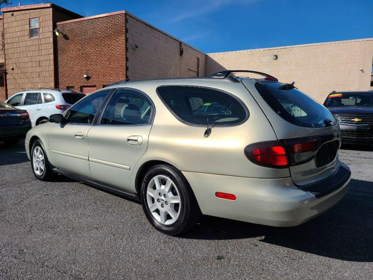 2004 TAN FORD TAURUS SE (1FAFP58284A) with an 3.0L engine, Automatic transmission, located at 117 North Cameron Street, Harrisburg, PA, 17101, (717) 963-8962, 40.266762, -76.875259 - WE FINANCE!!! Good Credit/ Bad Credit/ No Credit - ALL Trade-Ins Welcomed!!! ***Guaranteed Credit Approval*** APPLY ONLINE or CALL us TODAY ;) Internet Prices and Marketplace Prices are SPECIAL discounted ***CASH DEALS*** Retail Prices are higher. Please call us to discuss your cash and finan - Photo#2