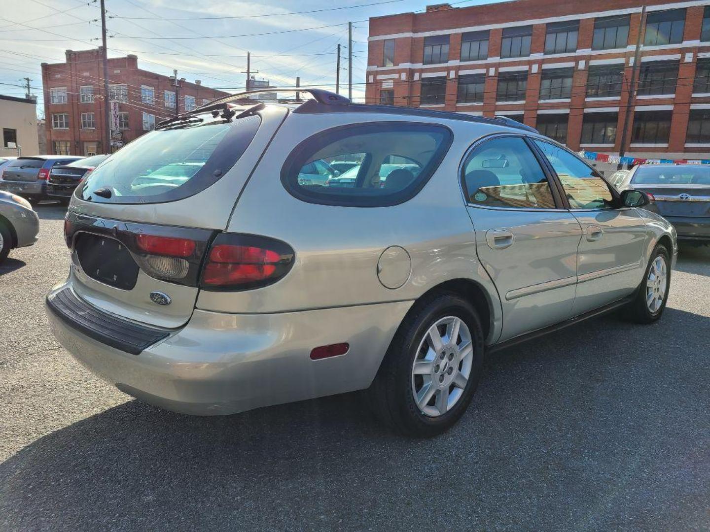 2004 TAN FORD TAURUS SE (1FAFP58284A) with an 3.0L engine, Automatic transmission, located at 117 North Cameron Street, Harrisburg, PA, 17101, (717) 963-8962, 40.266762, -76.875259 - WE FINANCE!!! Good Credit/ Bad Credit/ No Credit - ALL Trade-Ins Welcomed!!! ***Guaranteed Credit Approval*** APPLY ONLINE or CALL us TODAY ;) Internet Prices and Marketplace Prices are SPECIAL discounted ***CASH DEALS*** Retail Prices are higher. Please call us to discuss your cash and finan - Photo#4