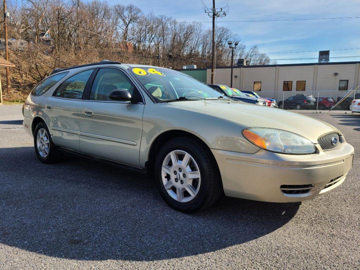 2004 TAN FORD TAURUS SE (1FAFP58284A) with an 3.0L engine, Automatic transmission, located at 117 North Cameron Street, Harrisburg, PA, 17101, (717) 963-8962, 40.266762, -76.875259 - WE FINANCE!!! Good Credit/ Bad Credit/ No Credit - ALL Trade-Ins Welcomed!!! ***Guaranteed Credit Approval*** APPLY ONLINE or CALL us TODAY ;) Internet Prices and Marketplace Prices are SPECIAL discounted ***CASH DEALS*** Retail Prices are higher. Please call us to discuss your cash and finan - Photo#6