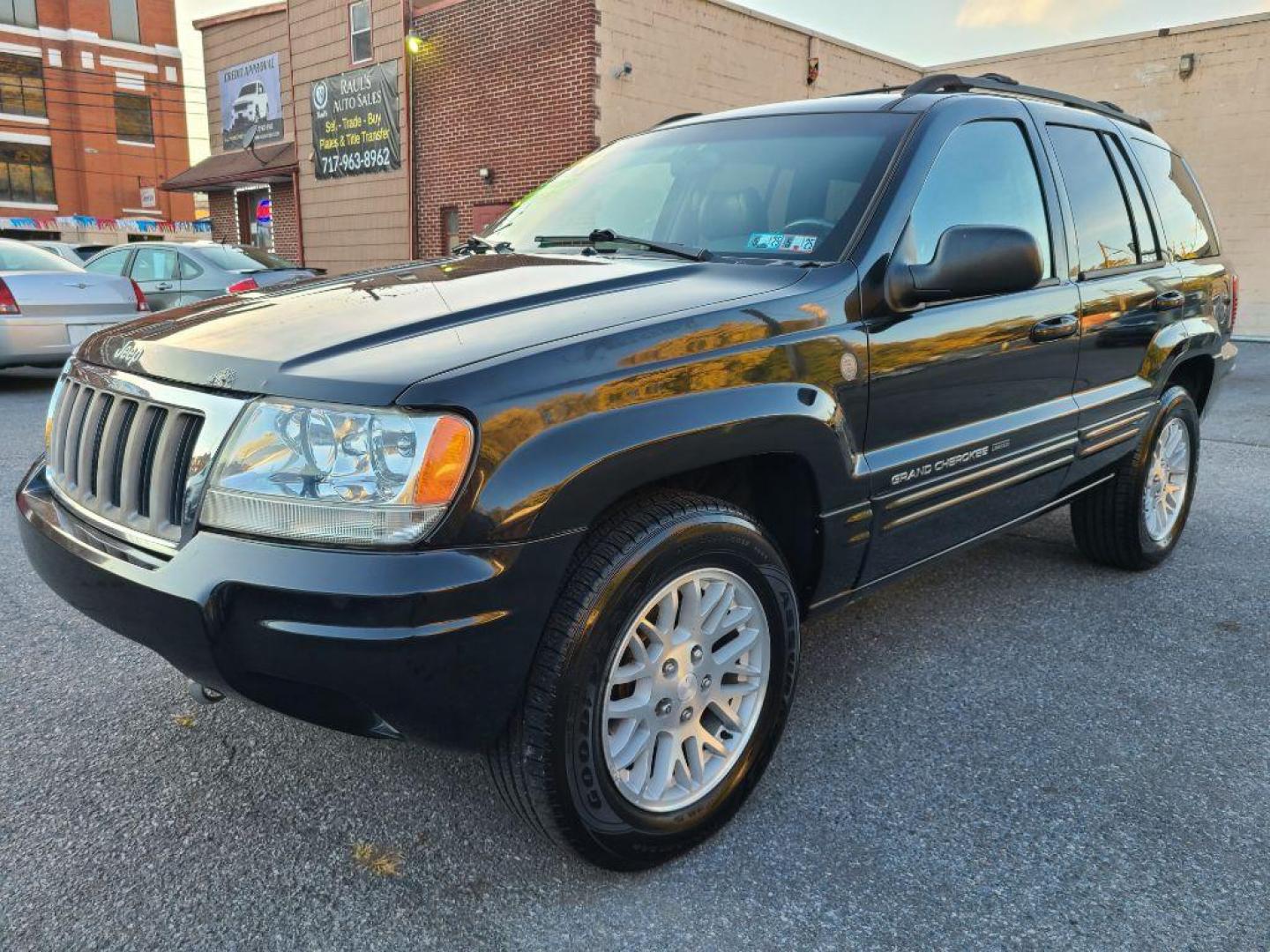 2004 BLACK JEEP GRAND CHEROKEE LIMITED (1J4GW58NX4C) with an 4.7L engine, Automatic transmission, located at 117 North Cameron Street, Harrisburg, PA, 17101, (717) 963-8962, 40.266762, -76.875259 - WE FINANCE!!! Good Credit/ Bad Credit/ No Credit - ALL Trade-Ins Welcomed!!! ***Guaranteed Credit Approval*** APPLY ONLINE or CALL us TODAY ;) Internet Prices and Marketplace Prices are SPECIAL discounted ***CASH DEALS*** Retail Prices are higher. Please call us to discuss your cash and finan - Photo#0