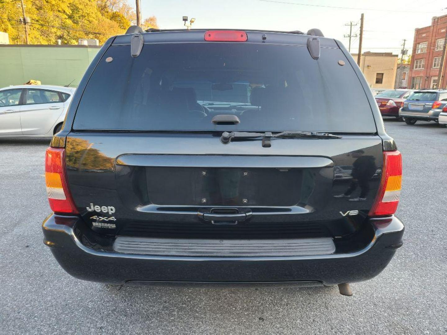 2004 BLACK JEEP GRAND CHEROKEE LIMITED (1J4GW58NX4C) with an 4.7L engine, Automatic transmission, located at 117 North Cameron Street, Harrisburg, PA, 17101, (717) 963-8962, 40.266762, -76.875259 - WE FINANCE!!! Good Credit/ Bad Credit/ No Credit - ALL Trade-Ins Welcomed!!! ***Guaranteed Credit Approval*** APPLY ONLINE or CALL us TODAY ;) Internet Prices and Marketplace Prices are SPECIAL discounted ***CASH DEALS*** Retail Prices are higher. Please call us to discuss your cash and finan - Photo#3