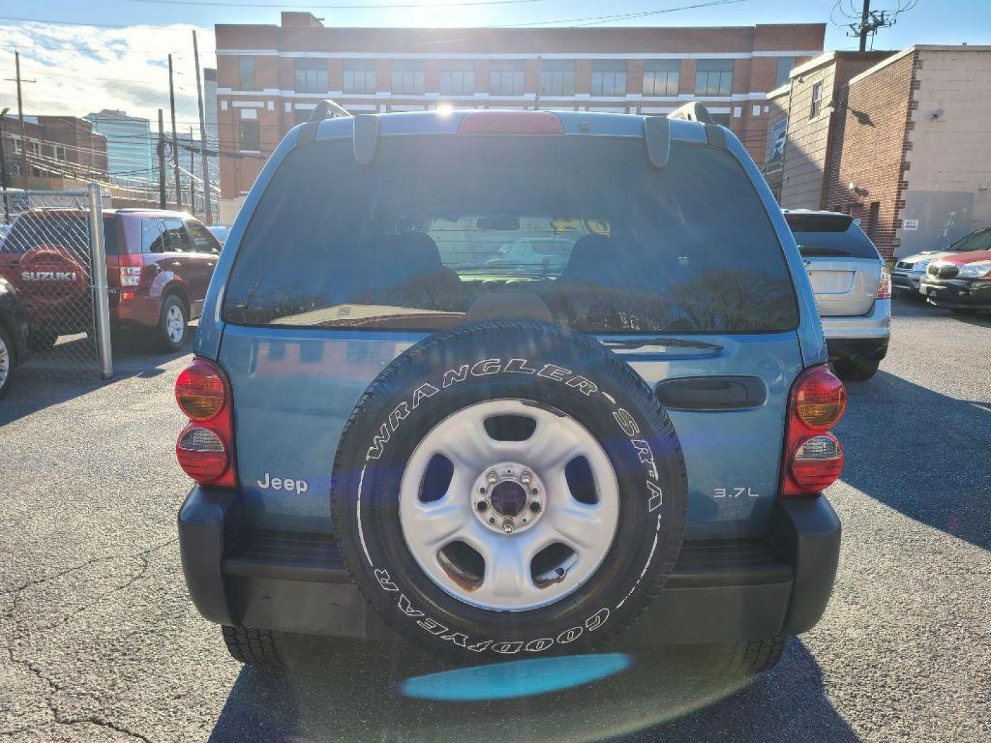 2004 BLUE JEEP LIBERTY SPORT (1J4GK48K14W) with an 3.7L engine, Automatic transmission, located at 117 North Cameron Street, Harrisburg, PA, 17101, (717) 963-8962, 40.266762, -76.875259 - WE FINANCE!!! Good Credit/ Bad Credit/ No Credit - ALL Trade-Ins Welcomed!!! ***Guaranteed Credit Approval*** APPLY ONLINE or CALL us TODAY ;) Internet Prices and Marketplace Prices are SPECIAL discounted ***CASH DEALS*** Retail Prices are higher. Please call us to discuss your cash and finan - Photo#3