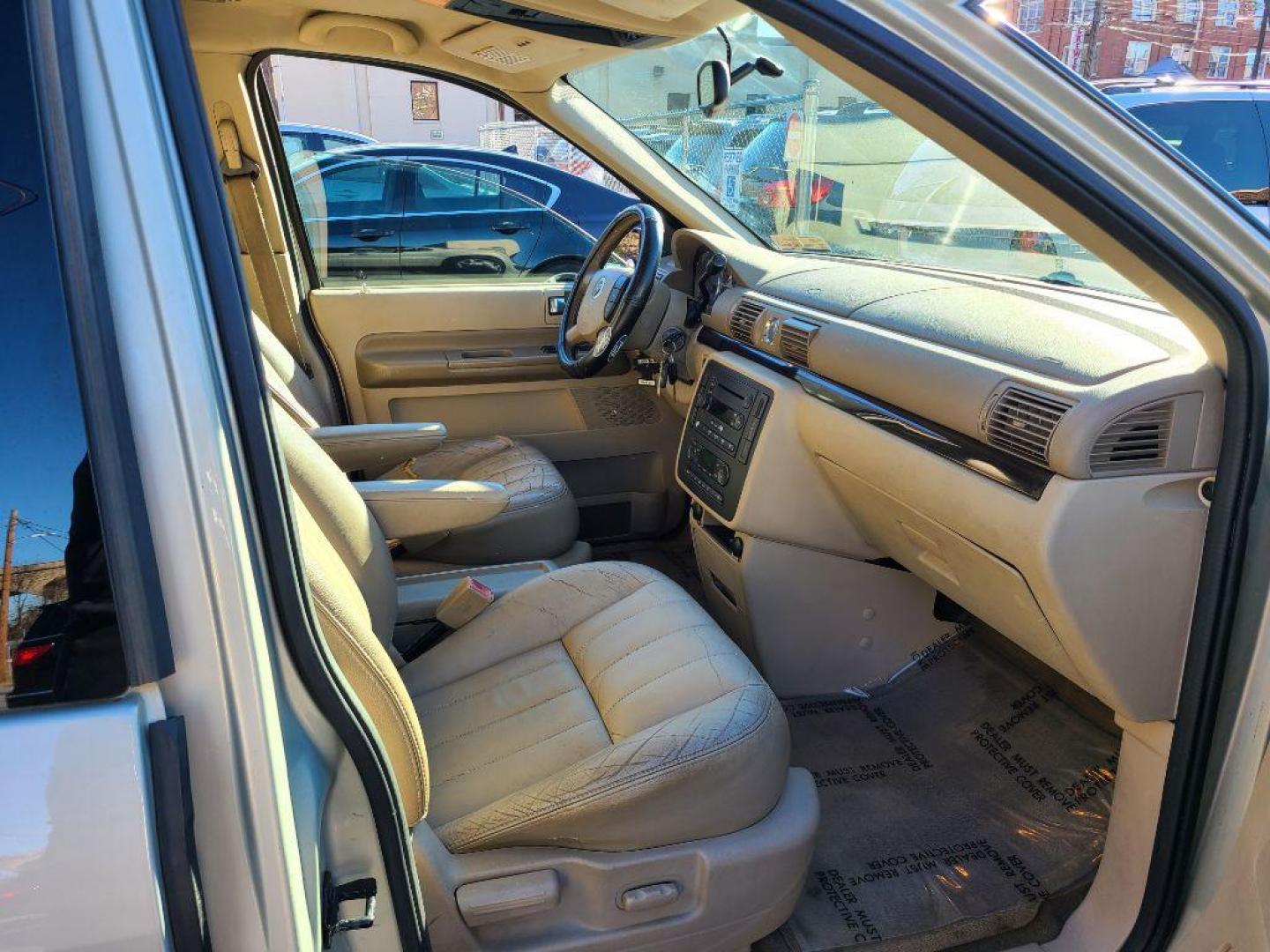 2004 GOLD MERCURY MONTEREY CONVENIENCE (2MRDA20294B) with an 4.2L engine, Automatic transmission, located at 117 North Cameron Street, Harrisburg, PA, 17101, (717) 963-8962, 40.266762, -76.875259 - WE FINANCE!!! Good Credit/ Bad Credit/ No Credit - ALL Trade-Ins Welcomed!!! ***Guaranteed Credit Approval*** APPLY ONLINE or CALL us TODAY ;) Internet Prices and Marketplace Prices are SPECIAL discounted ***CASH DEALS*** Retail Prices are higher. Please call us to discuss your cash and finan - Photo#8