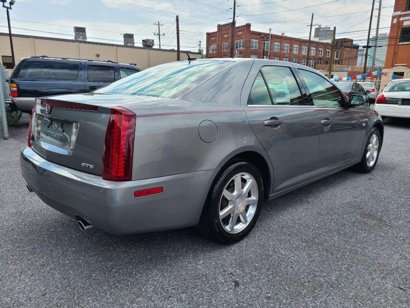 2005 SILVER CADILLAC STS sdn (1G6DC67A450) with an 4.6L engine, Automatic transmission, located at 117 North Cameron Street, Harrisburg, PA, 17101, (717) 963-8962, 40.266762, -76.875259 - WE FINANCE!!! Good Credit/ Bad Credit/ No Credit - ALL Trade-Ins Welcomed!!! ***Guaranteed Credit Approval*** APPLY ONLINE or CALL us TODAY ;) Internet Prices and Marketplace Prices are SPECIAL discounted ***CASH DEALS*** Retail Prices are higher. Please call us to discuss your cash and finan - Photo#4