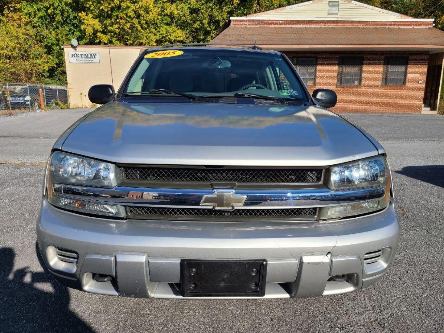 2005 SILVER CHEVROLET TRAILBLAZER LS (1GNDT13S052) with an 4.2L engine, Automatic transmission, located at 117 North Cameron Street, Harrisburg, PA, 17101, (717) 963-8962, 40.266762, -76.875259 - WE FINANCE!!! Good Credit/ Bad Credit/ No Credit - ALL Trade-Ins Welcomed!!! ***Guaranteed Credit Approval*** APPLY ONLINE or CALL us TODAY ;) Internet Prices and Marketplace Prices are SPECIAL discounted ***CASH DEALS*** Retail Prices are higher. Please call us to discuss your cash and finan - Photo#7