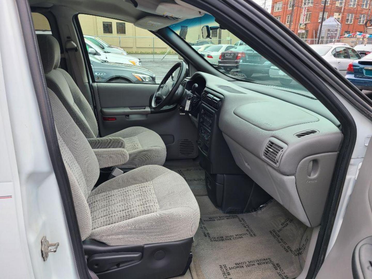 2005 WHITE CHEVROLET VENTURE LS (1GNDV23E55D) with an 3.4L engine, Automatic transmission, located at 117 North Cameron Street, Harrisburg, PA, 17101, (717) 963-8962, 40.266762, -76.875259 - WE FINANCE!!! Good Credit/ Bad Credit/ No Credit - ALL Trade-Ins Welcomed!!! ***Guaranteed Credit Approval*** APPLY ONLINE or CALL us TODAY ;) Internet Prices and Marketplace Prices are SPECIAL discounted ***CASH DEALS*** Retail Prices are higher. Please call us to discuss your cash and finan - Photo#8