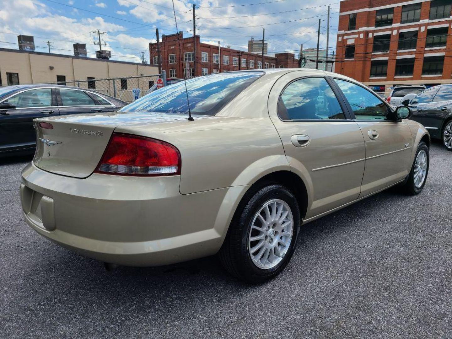 2005 GOLD CHRYSLER SEBRING TOURING (1C3EL56R55N) with an 2.7L engine, Automatic transmission, located at 117 North Cameron Street, Harrisburg, PA, 17101, (717) 963-8962, 40.266762, -76.875259 - WE FINANCE!!! Good Credit/ Bad Credit/ No Credit - ALL Trade-Ins Welcomed!!! ***Guaranteed Credit Approval*** APPLY ONLINE or CALL us TODAY ;) Internet Prices and Marketplace Prices are SPECIAL discounted ***CASH DEALS*** Retail Prices are higher. Please call us to discuss your cash and finan - Photo#4