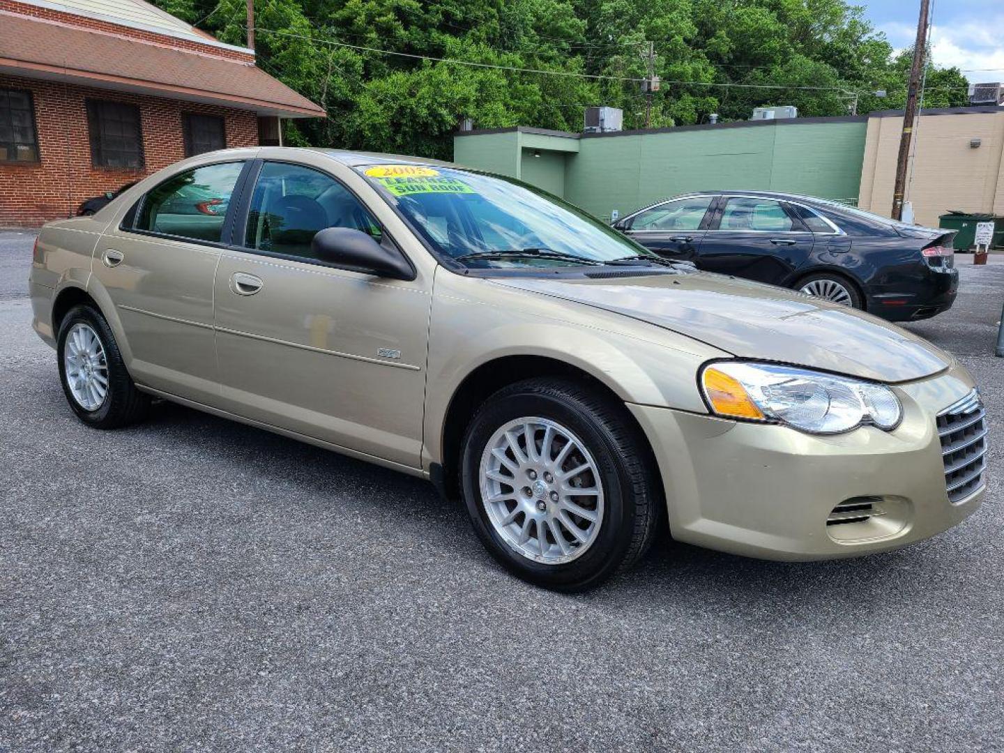 2005 GOLD CHRYSLER SEBRING TOURING (1C3EL56R55N) with an 2.7L engine, Automatic transmission, located at 117 North Cameron Street, Harrisburg, PA, 17101, (717) 963-8962, 40.266762, -76.875259 - WE FINANCE!!! Good Credit/ Bad Credit/ No Credit - ALL Trade-Ins Welcomed!!! ***Guaranteed Credit Approval*** APPLY ONLINE or CALL us TODAY ;) Internet Prices and Marketplace Prices are SPECIAL discounted ***CASH DEALS*** Retail Prices are higher. Please call us to discuss your cash and finan - Photo#6