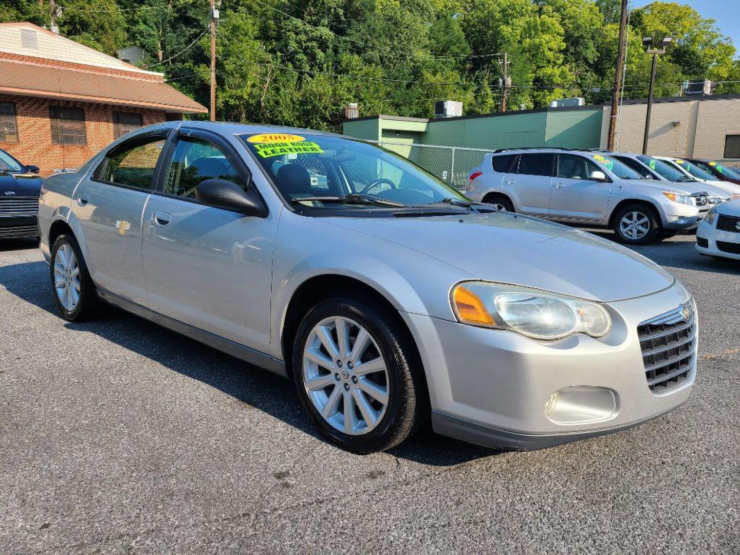 2005 SILVER CHRYSLER SEBRING SPECIAL (1C3EL36R95N) with an 2.7L engine, Automatic transmission, located at 117 North Cameron Street, Harrisburg, PA, 17101, (717) 963-8962, 40.266762, -76.875259 - WE FINANCE!!! Good Credit/ Bad Credit/ No Credit - ALL Trade-Ins Welcomed!!! ***Guaranteed Credit Approval*** APPLY ONLINE or CALL us TODAY ;) Internet Prices and Marketplace Prices are SPECIAL discounted ***CASH DEALS*** Retail Prices are higher. Please call us to discuss your cash and finan - Photo#6