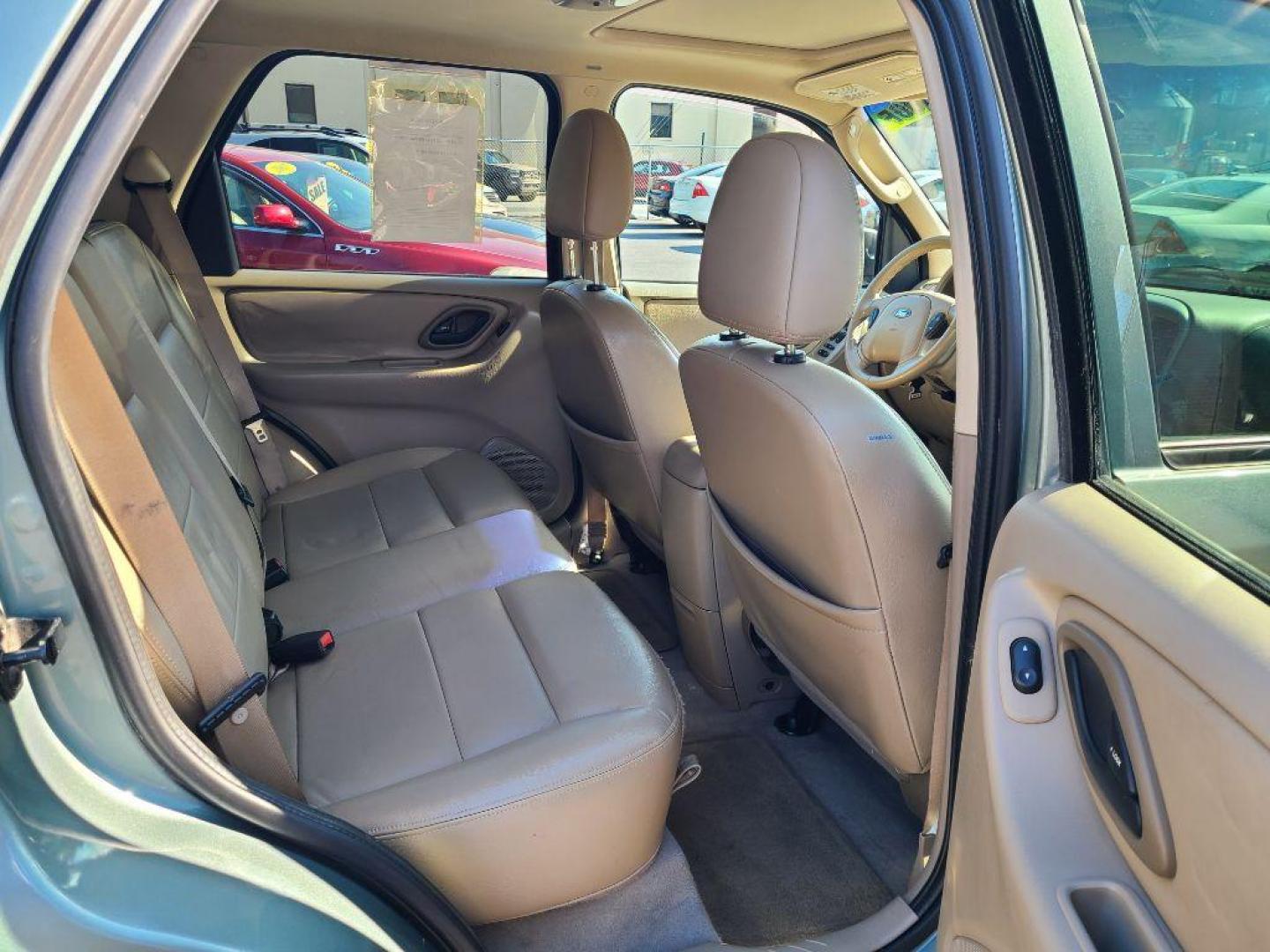 2005 GREEN FORD ESCAPE XLT (1FMCU931X5K) with an 3.0L engine, Automatic transmission, located at 117 North Cameron Street, Harrisburg, PA, 17101, (717) 963-8962, 40.266762, -76.875259 - WE FINANCE!!! Good Credit/ Bad Credit/ No Credit - ALL Trade-Ins Welcomed!!! ***Guaranteed Credit Approval*** APPLY ONLINE or CALL us TODAY ;) Internet Prices and Marketplace Prices are SPECIAL discounted ***CASH DEALS*** Retail Prices are higher. Please call us to discuss your cash and finan - Photo#10