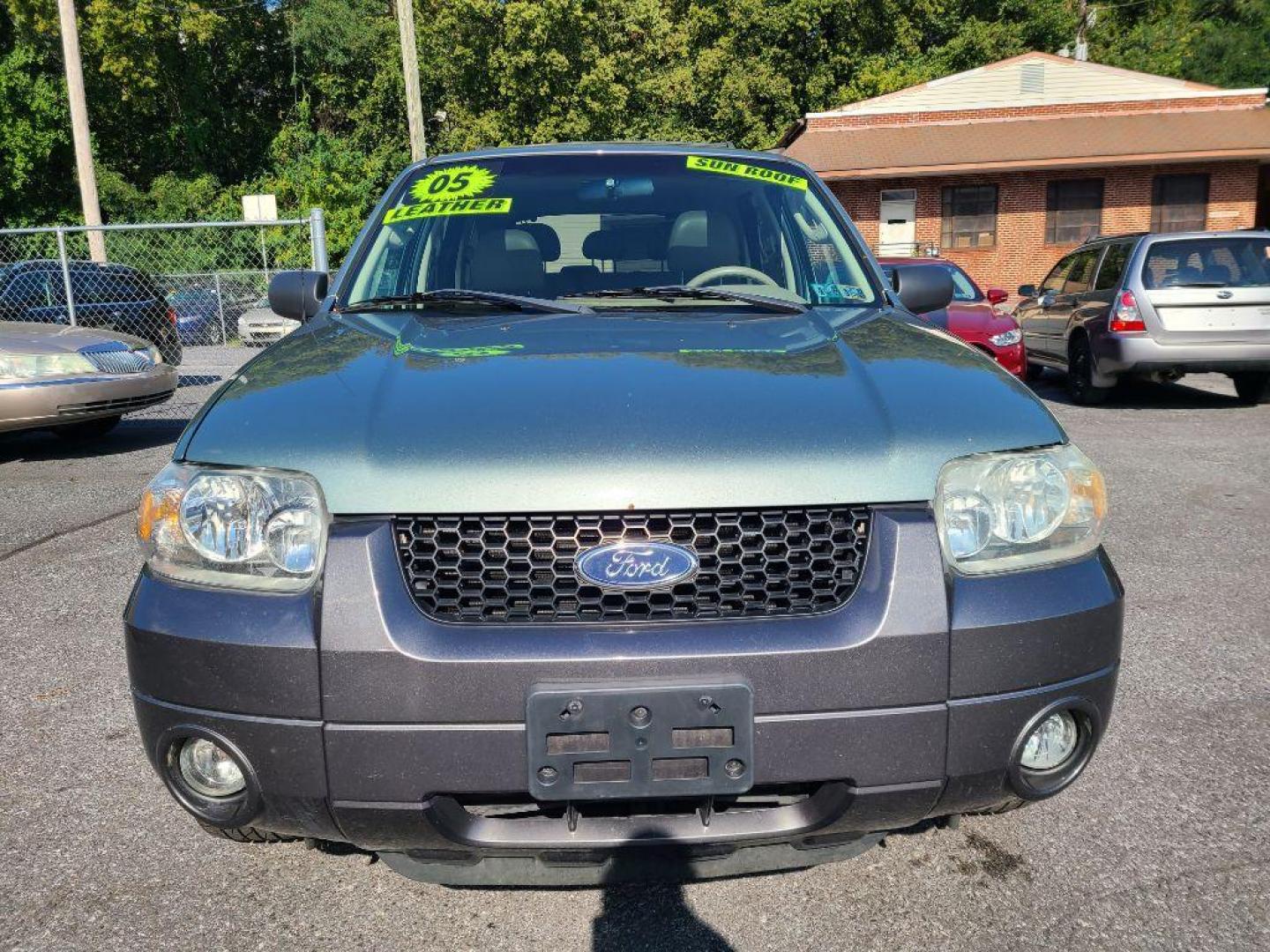 2005 GREEN FORD ESCAPE XLT (1FMCU931X5K) with an 3.0L engine, Automatic transmission, located at 117 North Cameron Street, Harrisburg, PA, 17101, (717) 963-8962, 40.266762, -76.875259 - WE FINANCE!!! Good Credit/ Bad Credit/ No Credit - ALL Trade-Ins Welcomed!!! ***Guaranteed Credit Approval*** APPLY ONLINE or CALL us TODAY ;) Internet Prices and Marketplace Prices are SPECIAL discounted ***CASH DEALS*** Retail Prices are higher. Please call us to discuss your cash and finan - Photo#7