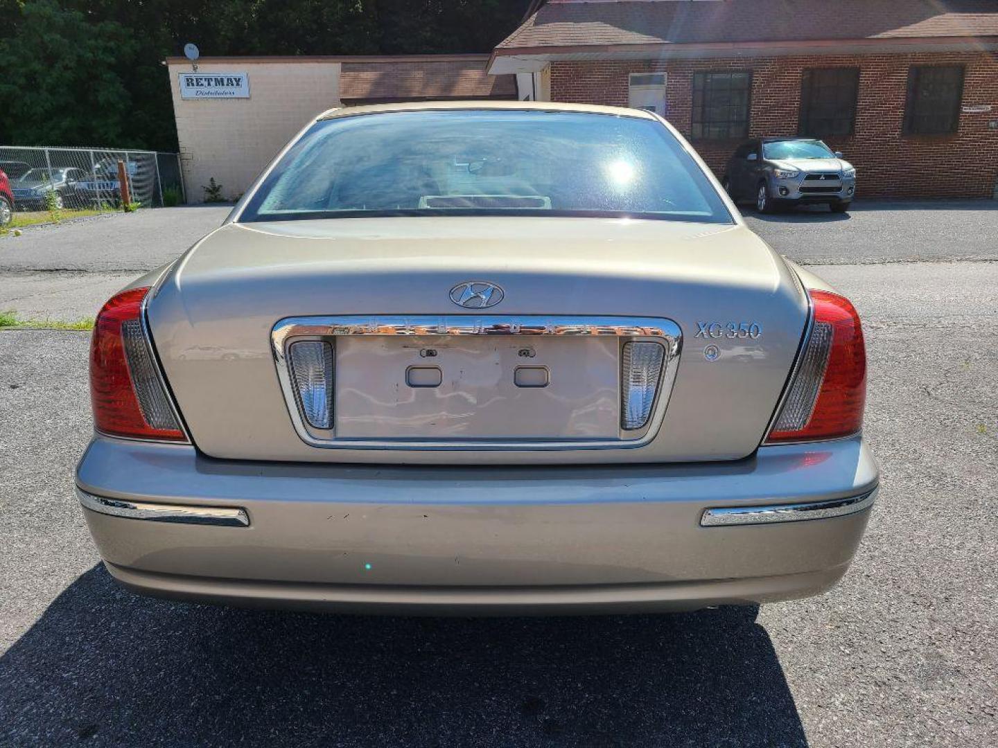 2005 TAN HYUNDAI XG 350 (KMHFU45E65A) with an 3.5L engine, Automatic transmission, located at 117 North Cameron Street, Harrisburg, PA, 17101, (717) 963-8962, 40.266762, -76.875259 - WE FINANCE!!! Good Credit/ Bad Credit/ No Credit - ALL Trade-Ins Welcomed!!! ***Guaranteed Credit Approval*** APPLY ONLINE or CALL us TODAY ;) Internet Prices and Marketplace Prices are SPECIAL discounted ***CASH DEALS*** Retail Prices are higher. Please call us to discuss your cash and finan - Photo#3