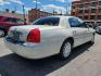 2005 WHITE LINCOLN TOWN CAR SIGNATURE (1LNHM81W65Y) with an 4.6L engine, Automatic transmission, located at 117 North Cameron Street, Harrisburg, PA, 17101, (717) 963-8962, 40.266762, -76.875259 - WE FINANCE!!! Good Credit/ Bad Credit/ No Credit - ALL Trade-Ins Welcomed!!! ***Guaranteed Credit Approval*** APPLY ONLINE or CALL us TODAY ;) Internet Prices and Marketplace Prices are SPECIAL discounted ***CASH DEALS*** Retail Prices are higher. Please call us to discuss your cash and finan - Photo#4