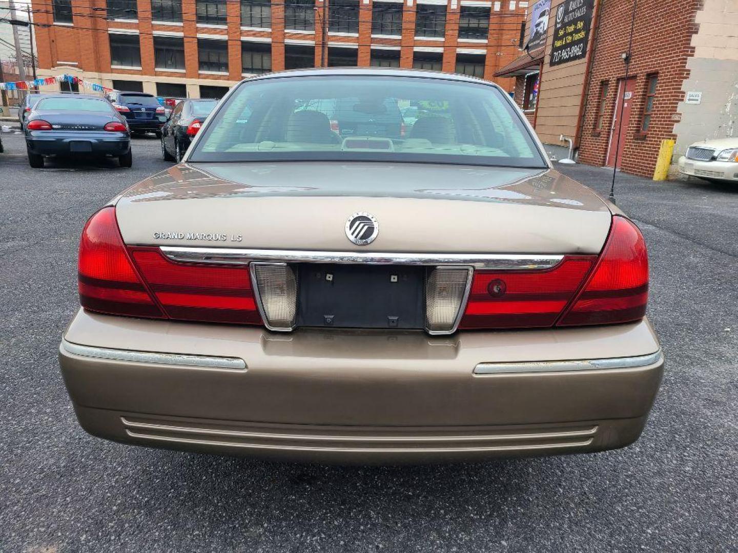 2005 GOLD MERCURY GRAND MARQUIS LS (2MEFM75W85X) with an 4.6L engine, Automatic transmission, located at 117 North Cameron Street, Harrisburg, PA, 17101, (717) 963-8962, 40.266762, -76.875259 - WE FINANCE!!! Good Credit/ Bad Credit/ No Credit - ALL Trade-Ins Welcomed!!! ***Guaranteed Credit Approval*** APPLY ONLINE or CALL us TODAY ;) Internet Prices and Marketplace Prices are SPECIAL discounted ***CASH DEALS*** Retail Prices are higher. Please call us to discuss your cash and finan - Photo#3